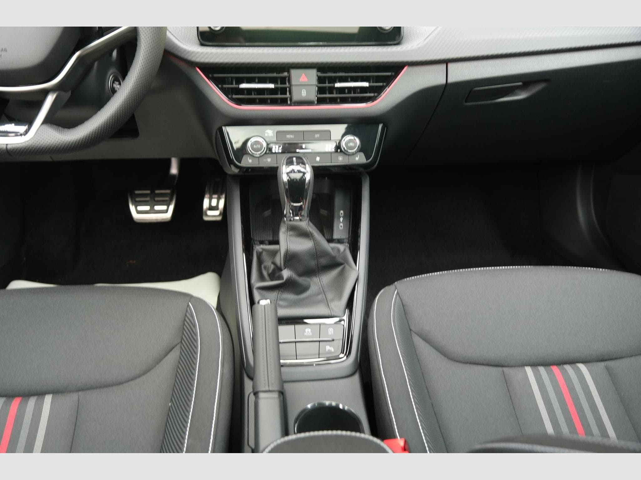 Skoda Kamiq Monte Carlo (2026) - Foto 12