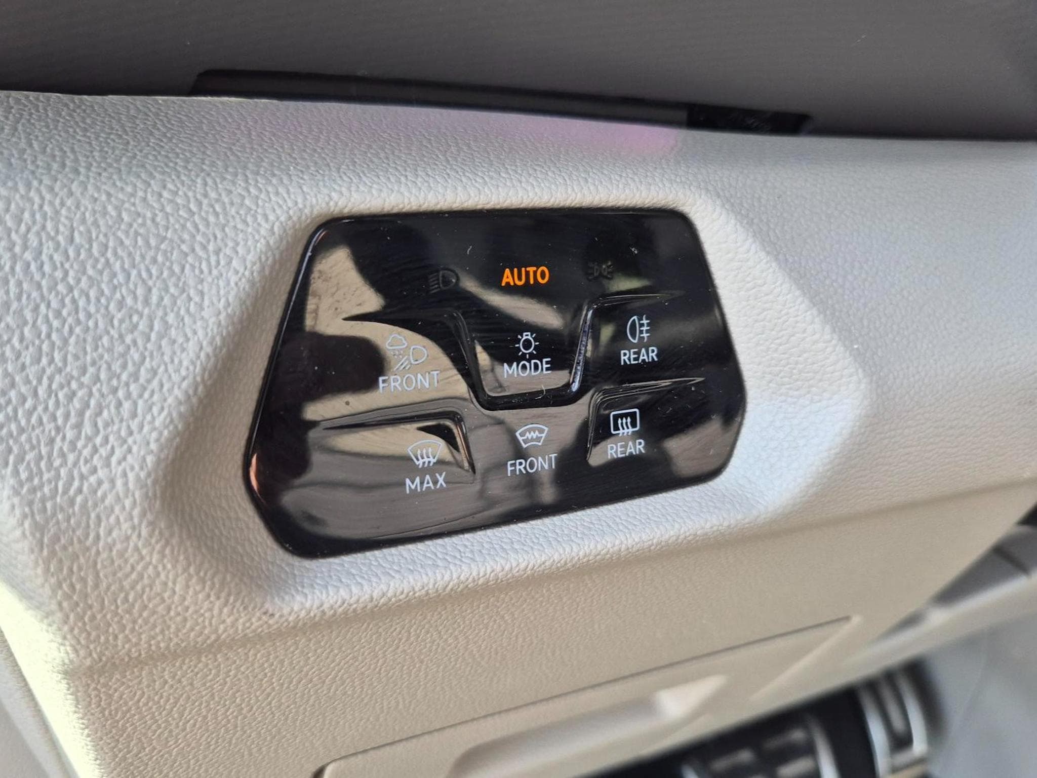 VW T7 Style Long (2022) - Photo 14