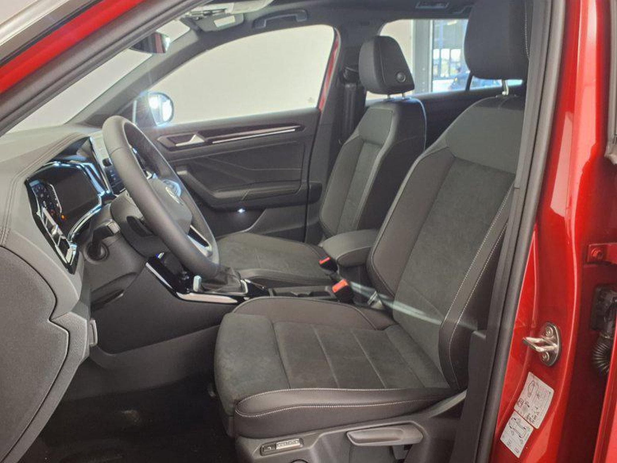 VW T-Roc Style 1.5 TSI 7-Gang-DSG (2026) - Photo 9