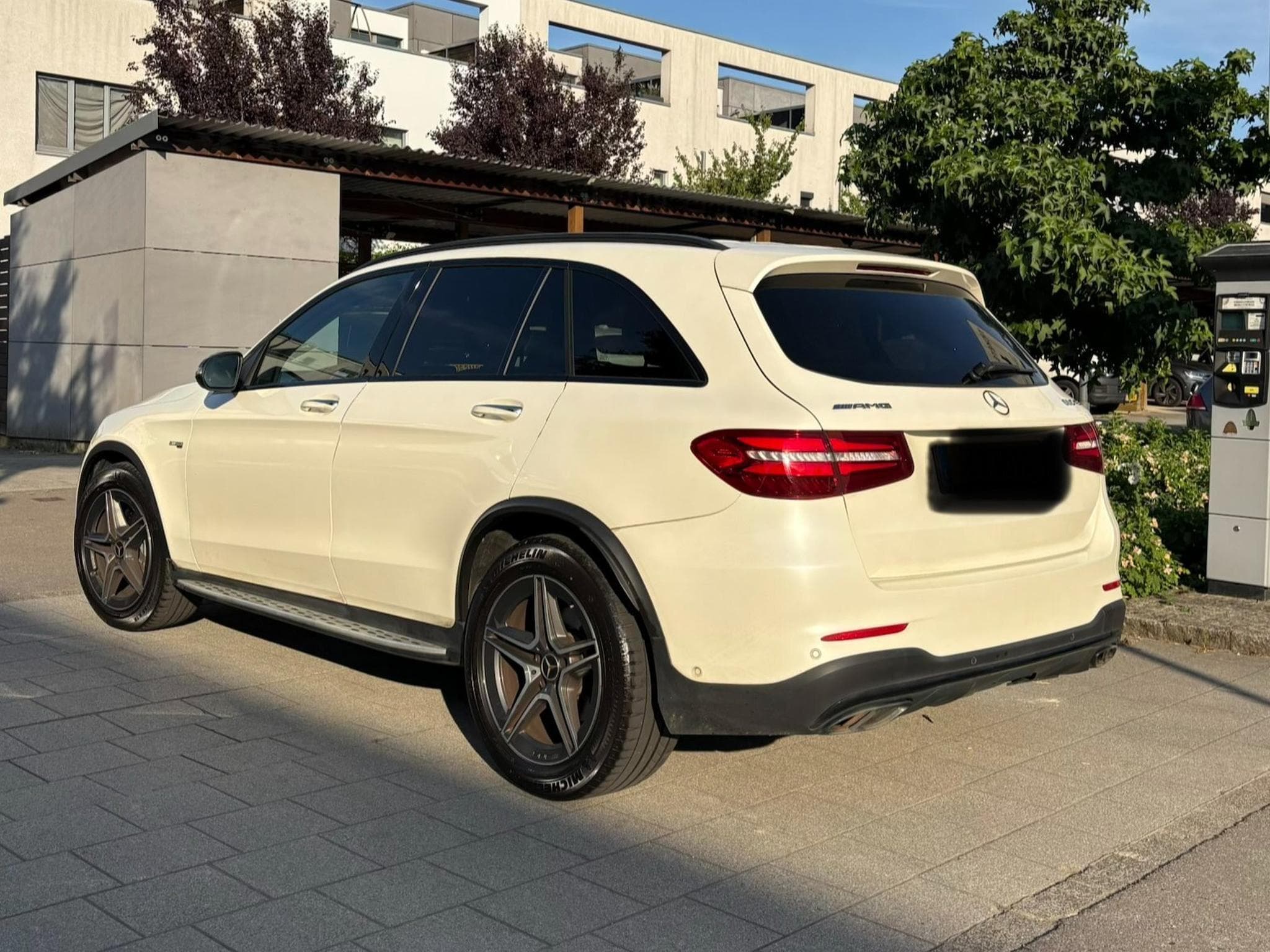 Mercedes GLC 43 AMG (2019) - Photo 4