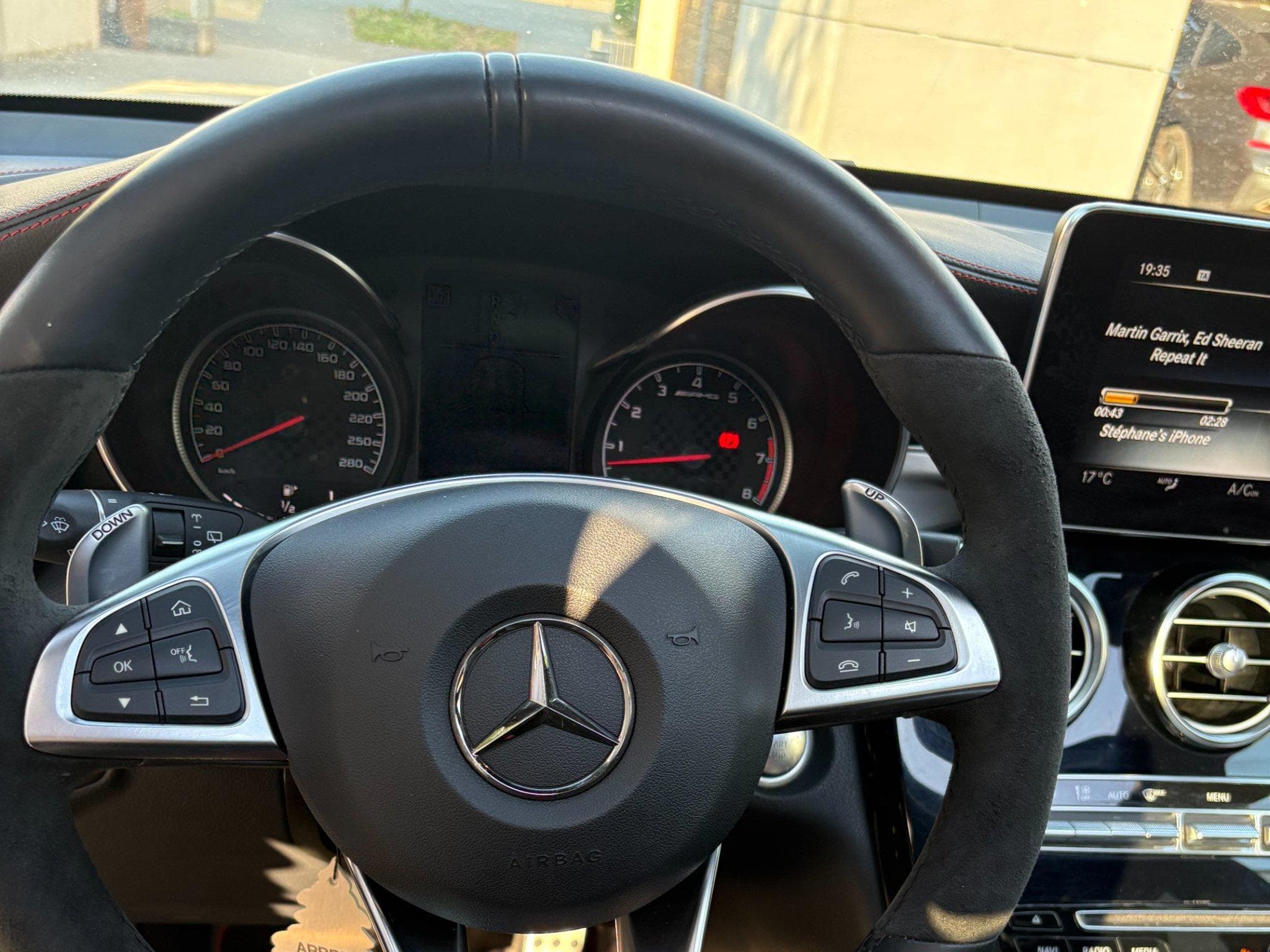Mercedes GLC 43 AMG (2019) - Photo 11