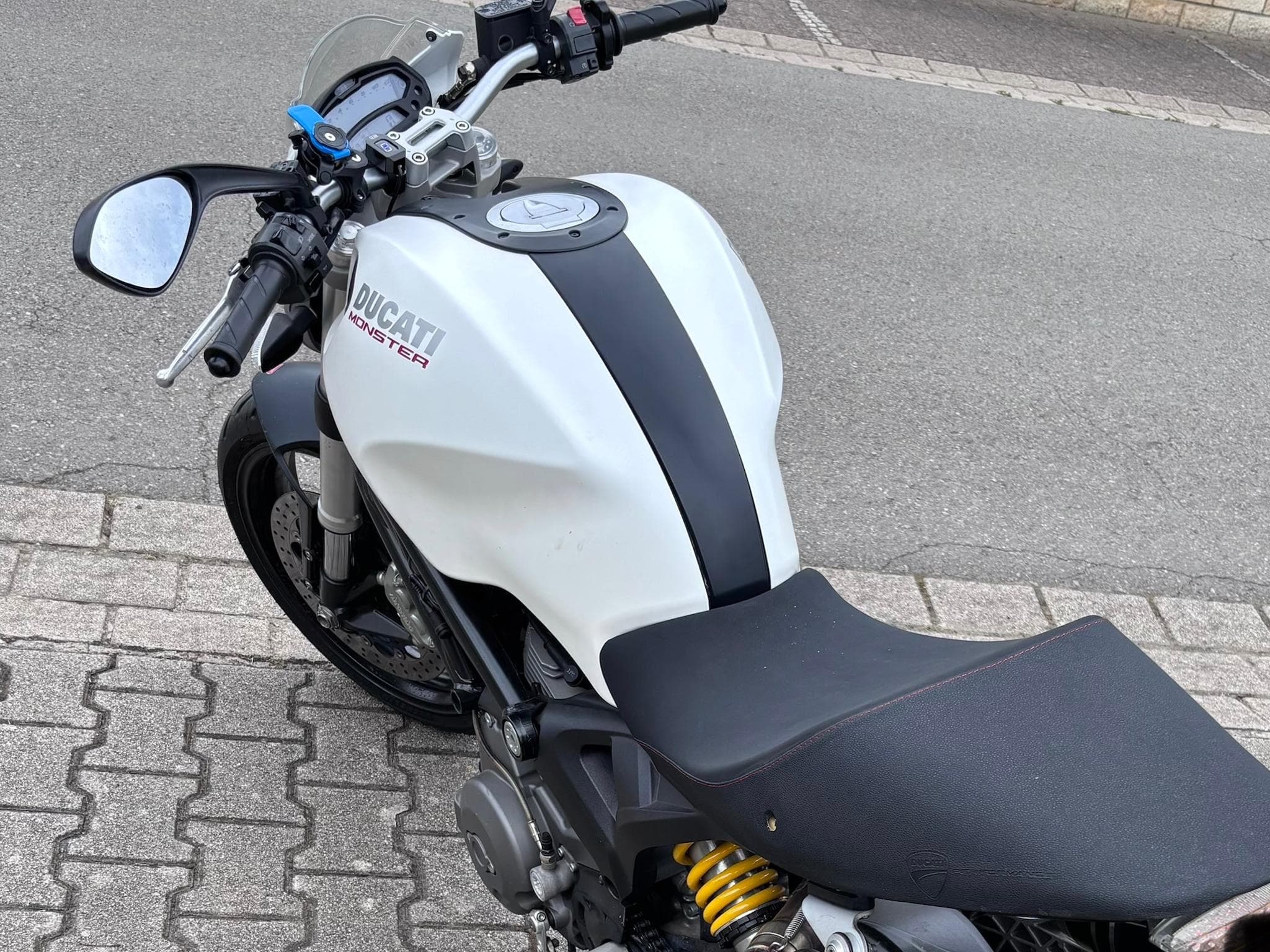 Ducati Monster (2011) - Photo 2