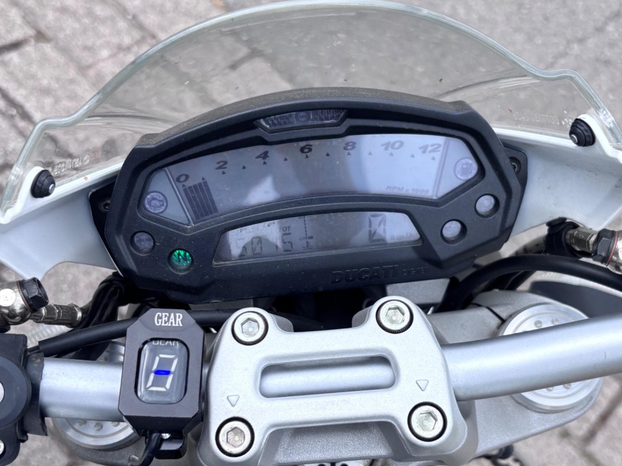 Ducati Monster (2011) - Photo 7