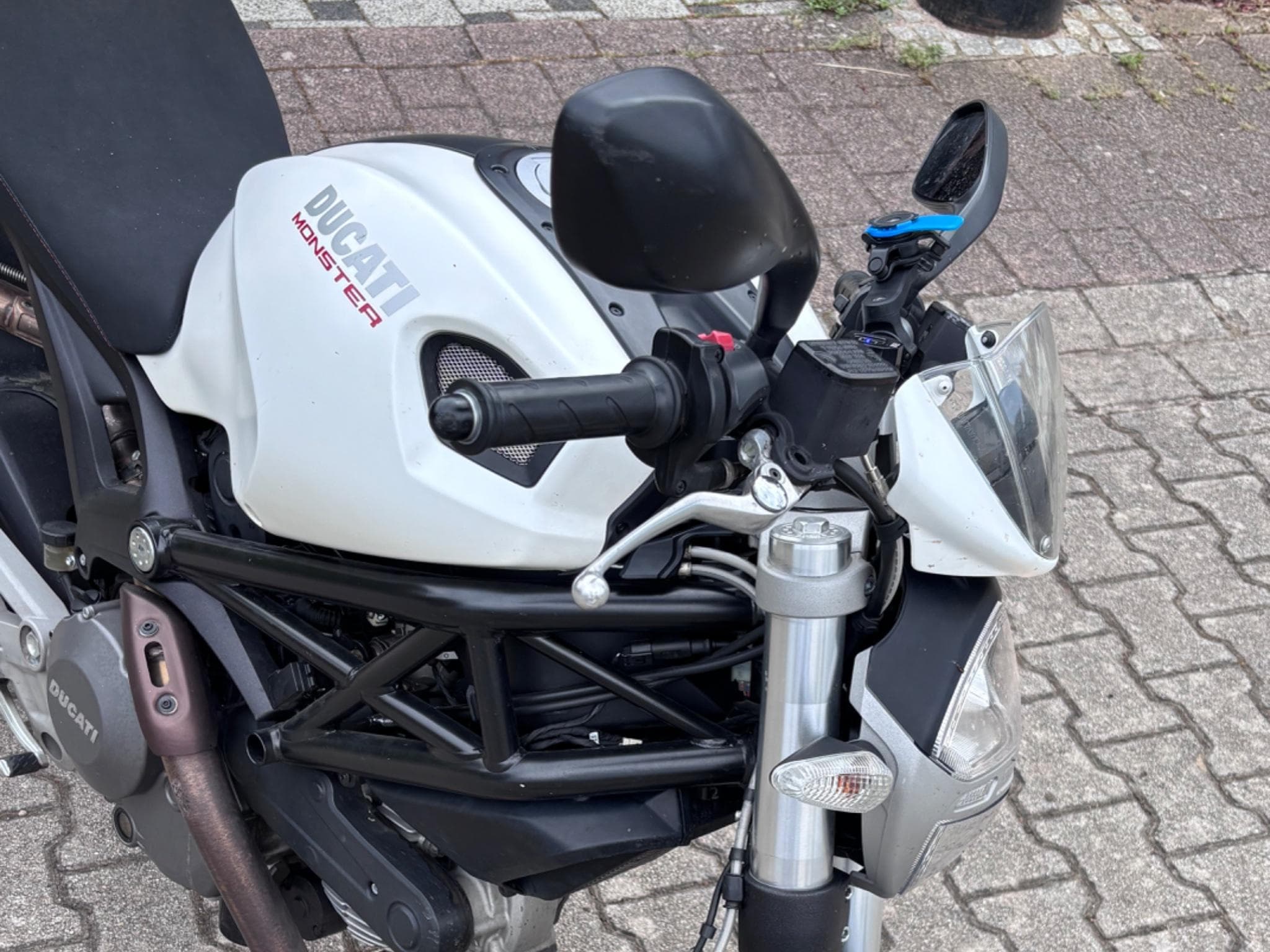 Ducati Monster (2011) - Photo 8