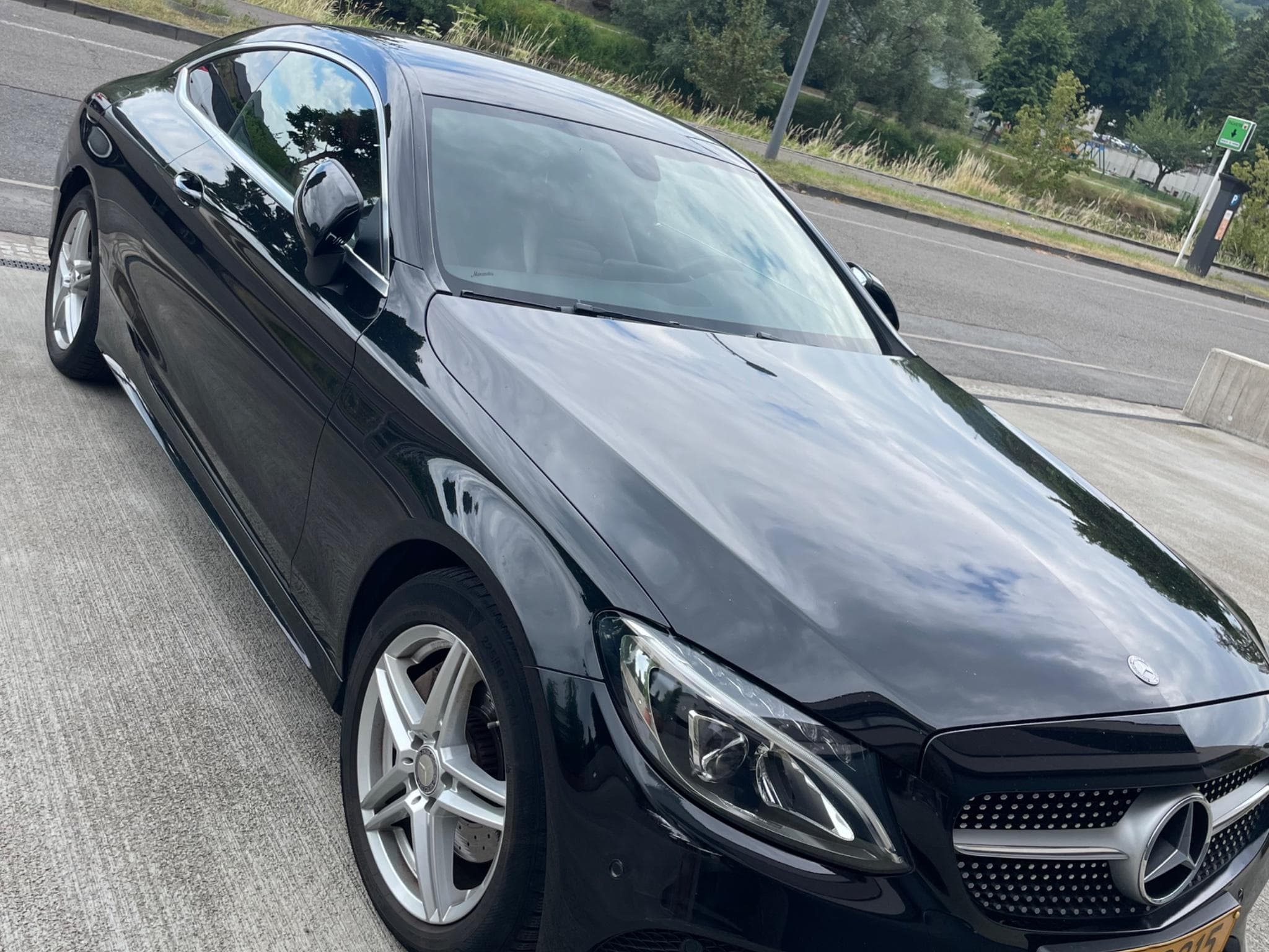 Mercedes C 220 Mercedes 220 d 9-Tronic AMG Line coupé (2016) - Photo 1