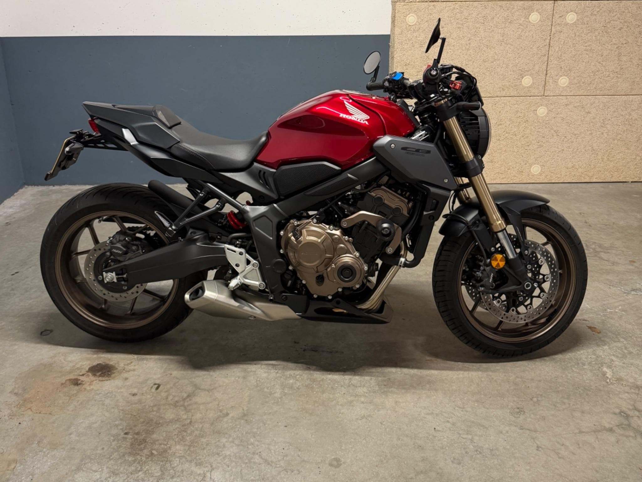 Honda CB CB650R (2023) - Photo 4