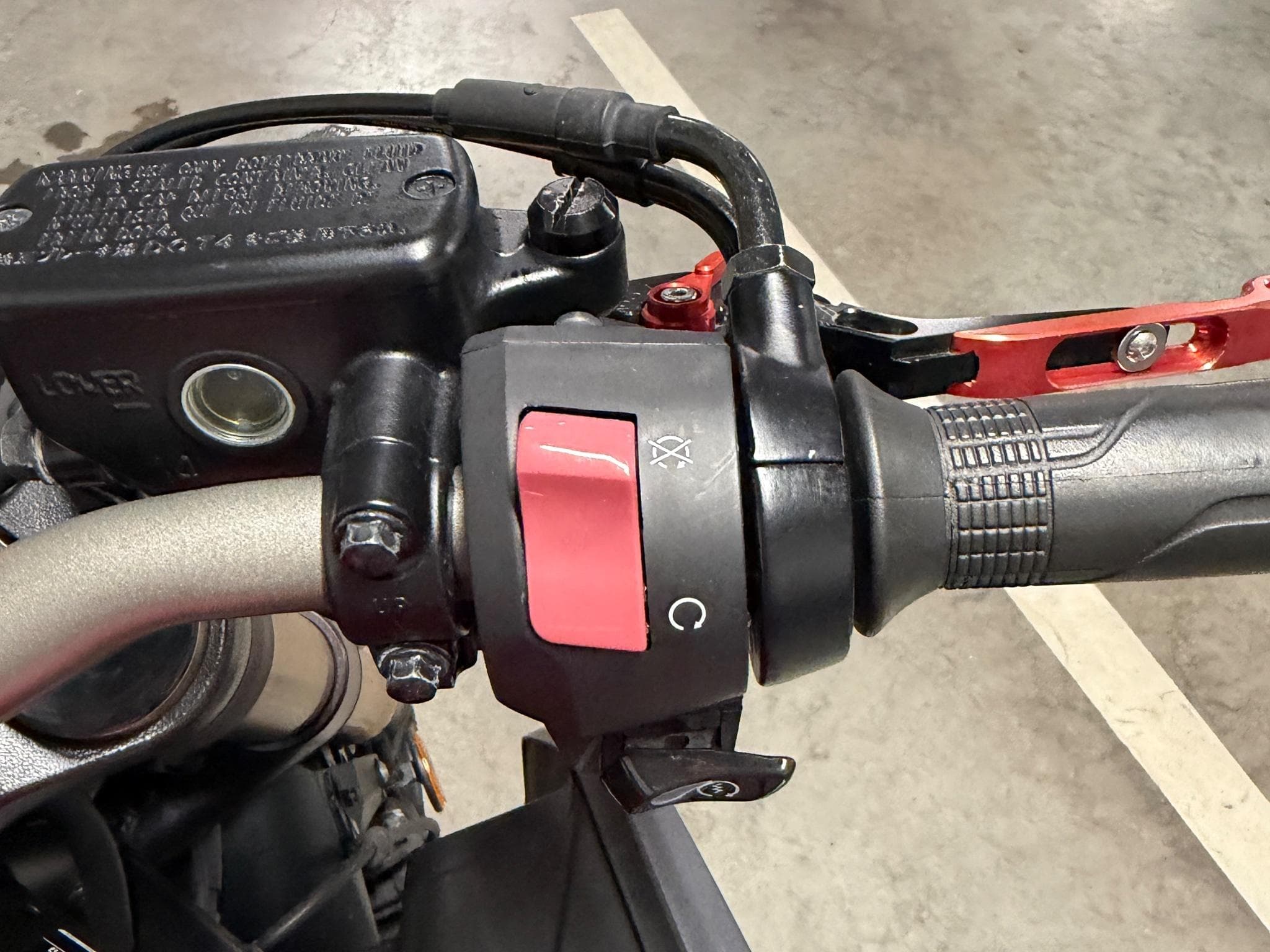 Honda CB CB650R (2023) - Photo 10