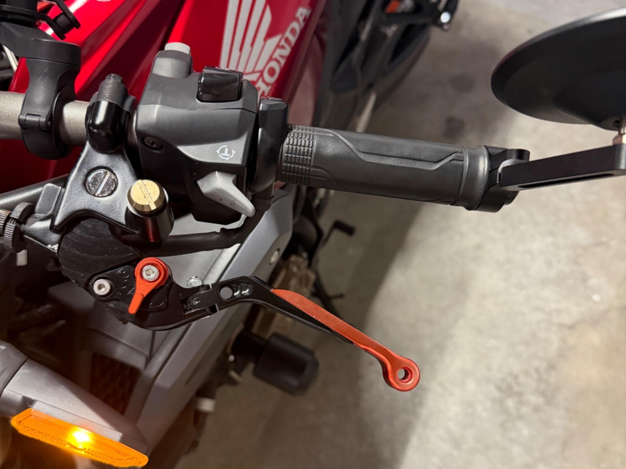 Honda CB CB650R (2023) - Photo 11