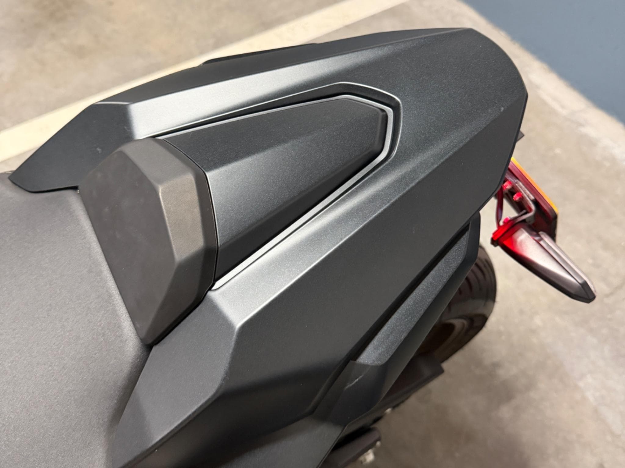 Honda CB CB650R (2023) - Photo 15