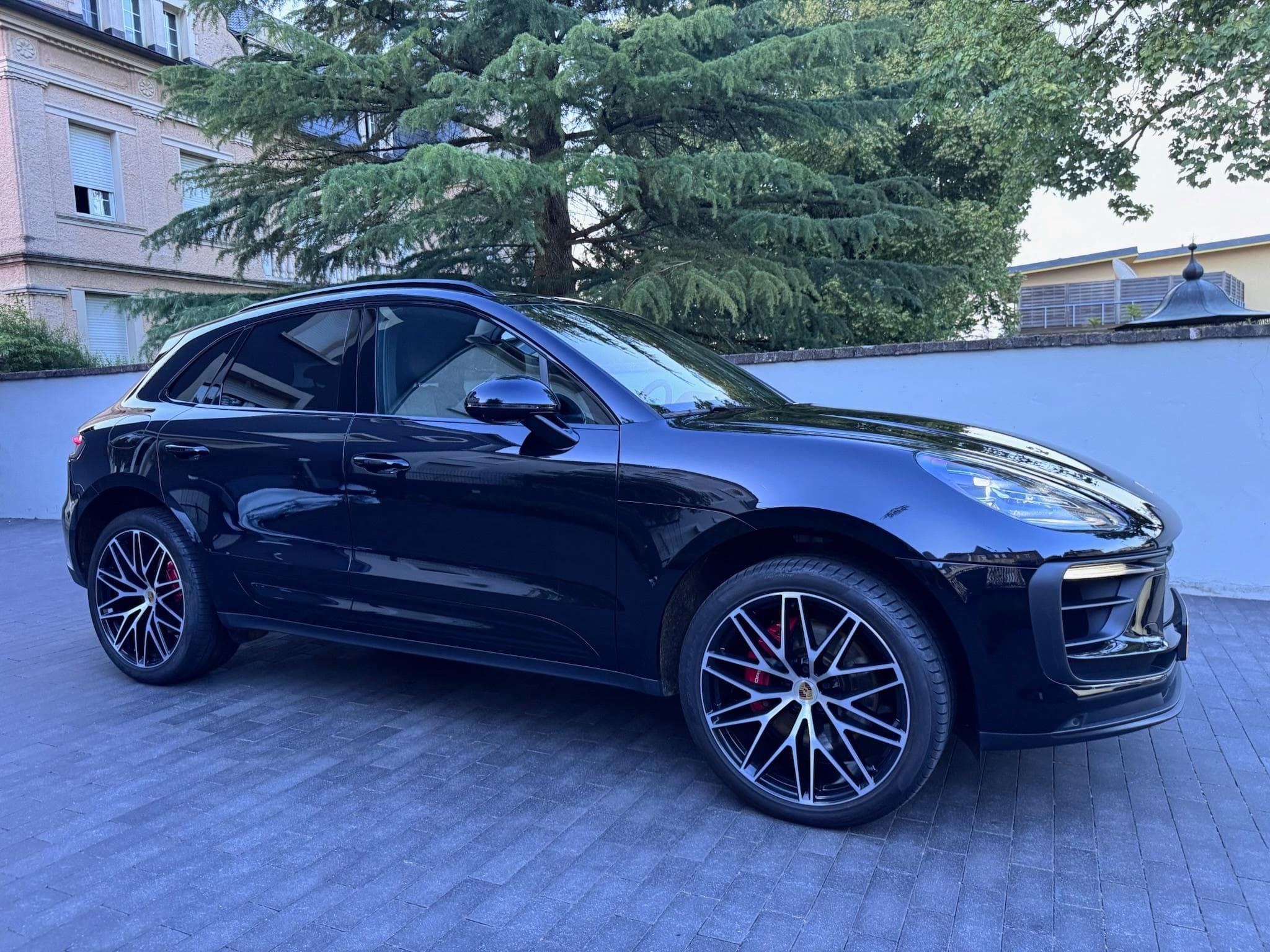 Porsche Macan S (2022) - Photo 1