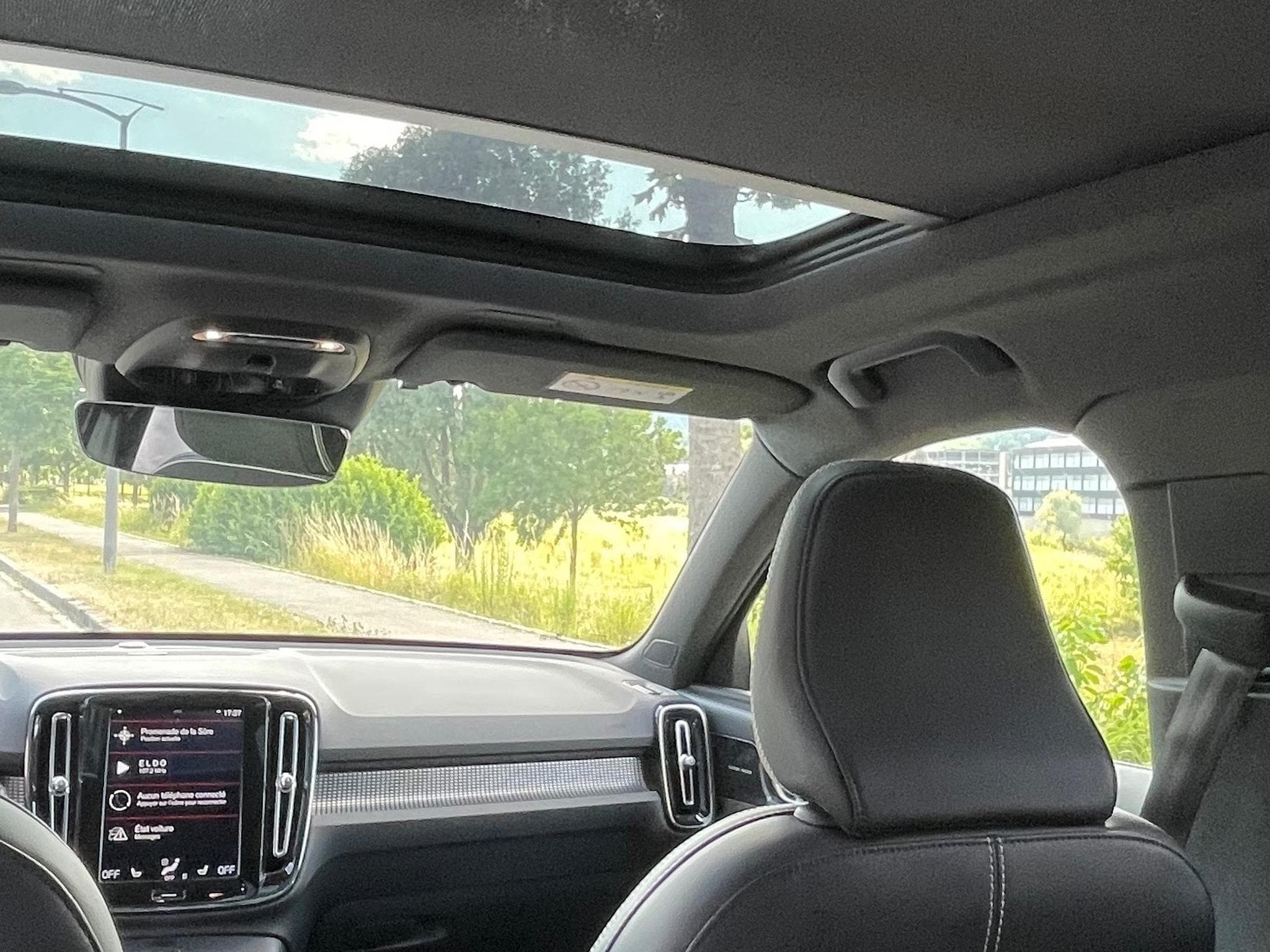 Volvo XC40 R-Design (2019) - Photo 8