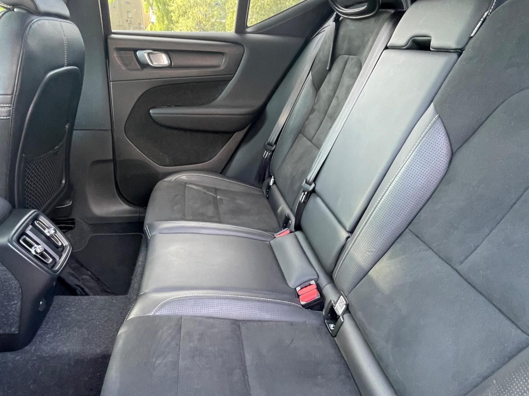 Volvo XC40 R-Design (2019) - Photo 10