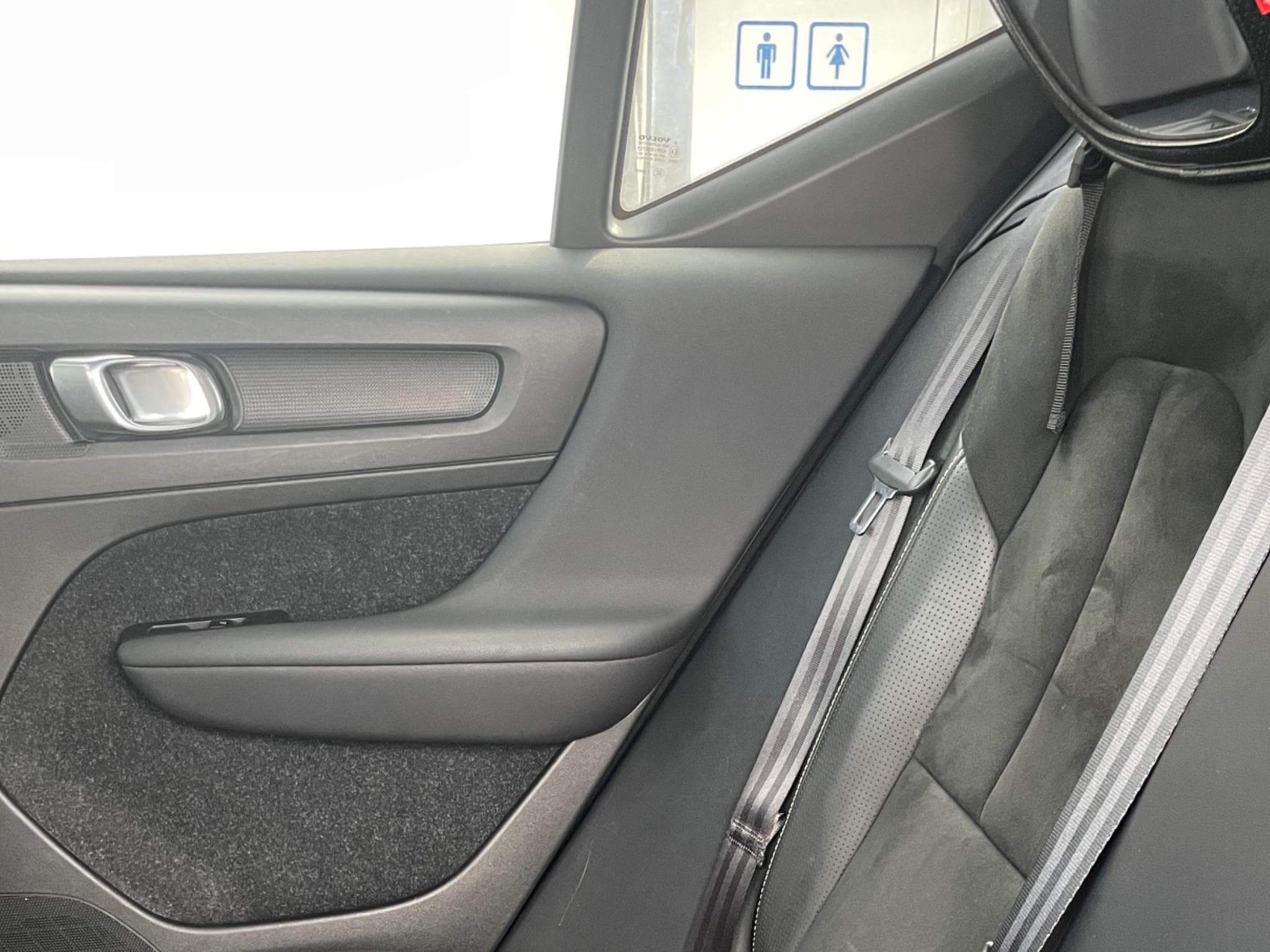 Volvo XC40 R-Design (2019) - Photo 12