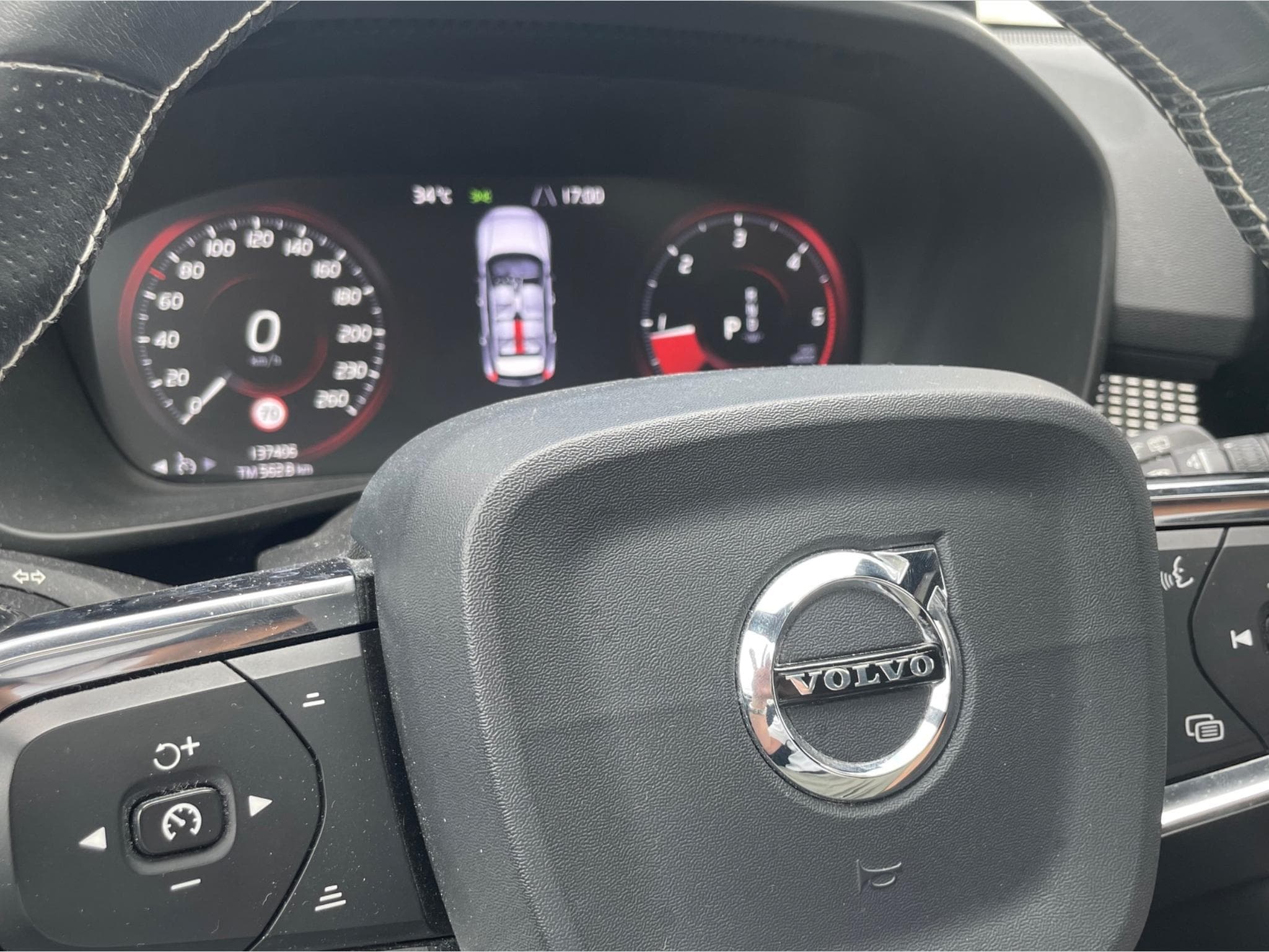 Volvo XC40 R-Design (2019) - Photo 6
