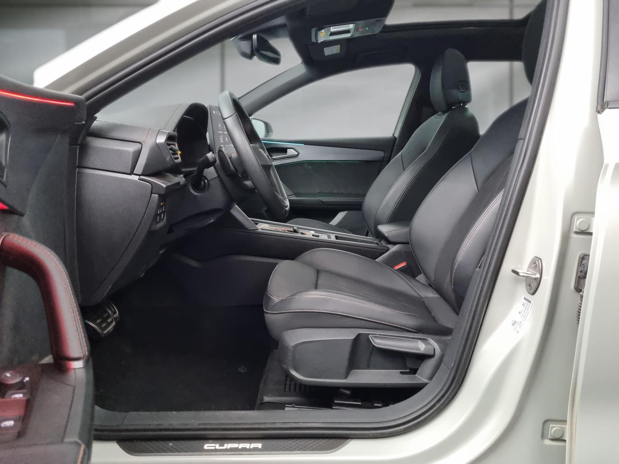 Cupra Leon Break -29% 1.5 eTSI 150 BVA+T.PANO+CAM+LED+Options (2025) - Foto 7