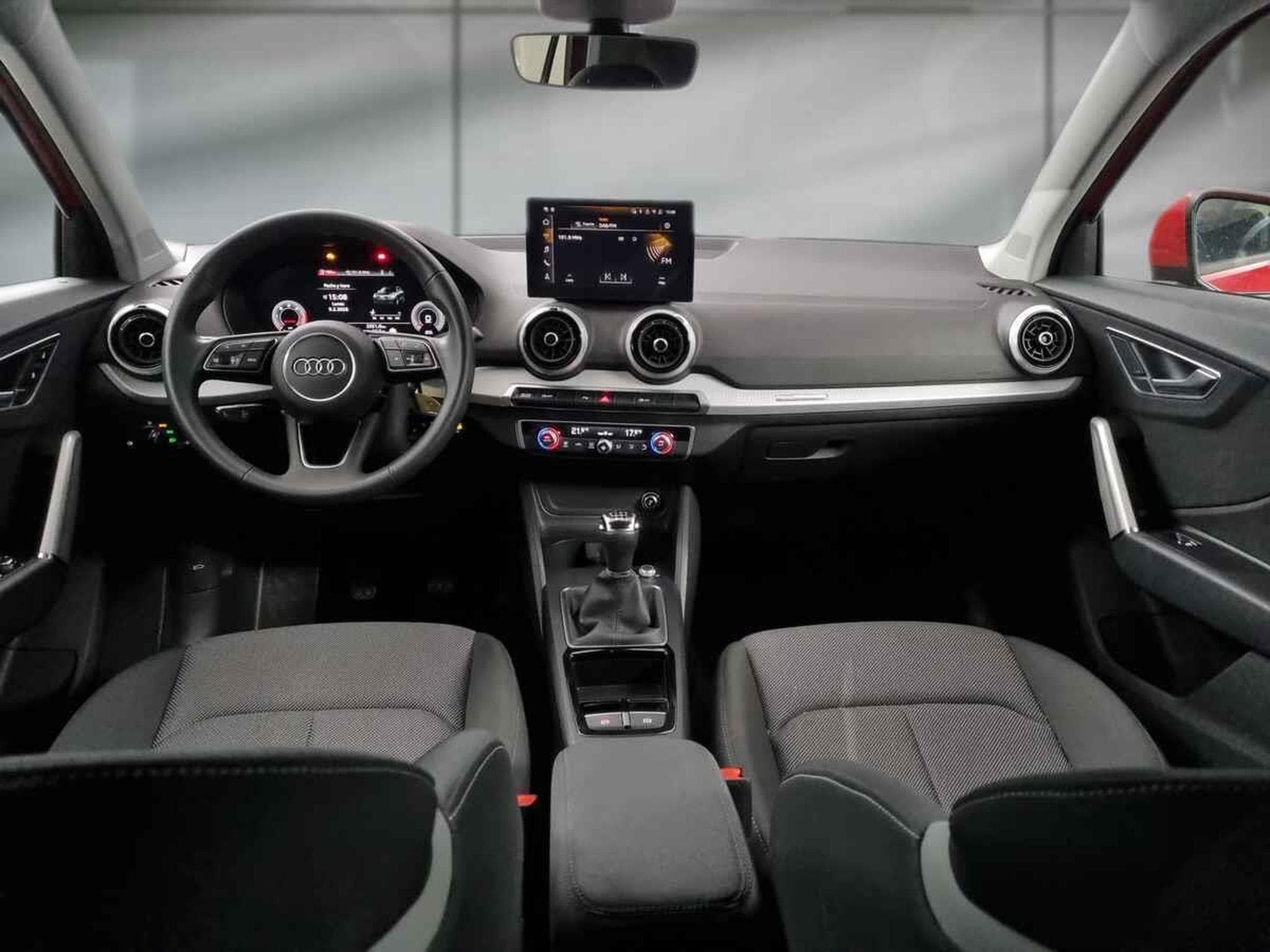 Audi Q2 -29% 30 TDI 116cv S-Line +GPS+CAM+LED+Options (2025) - Photo 6