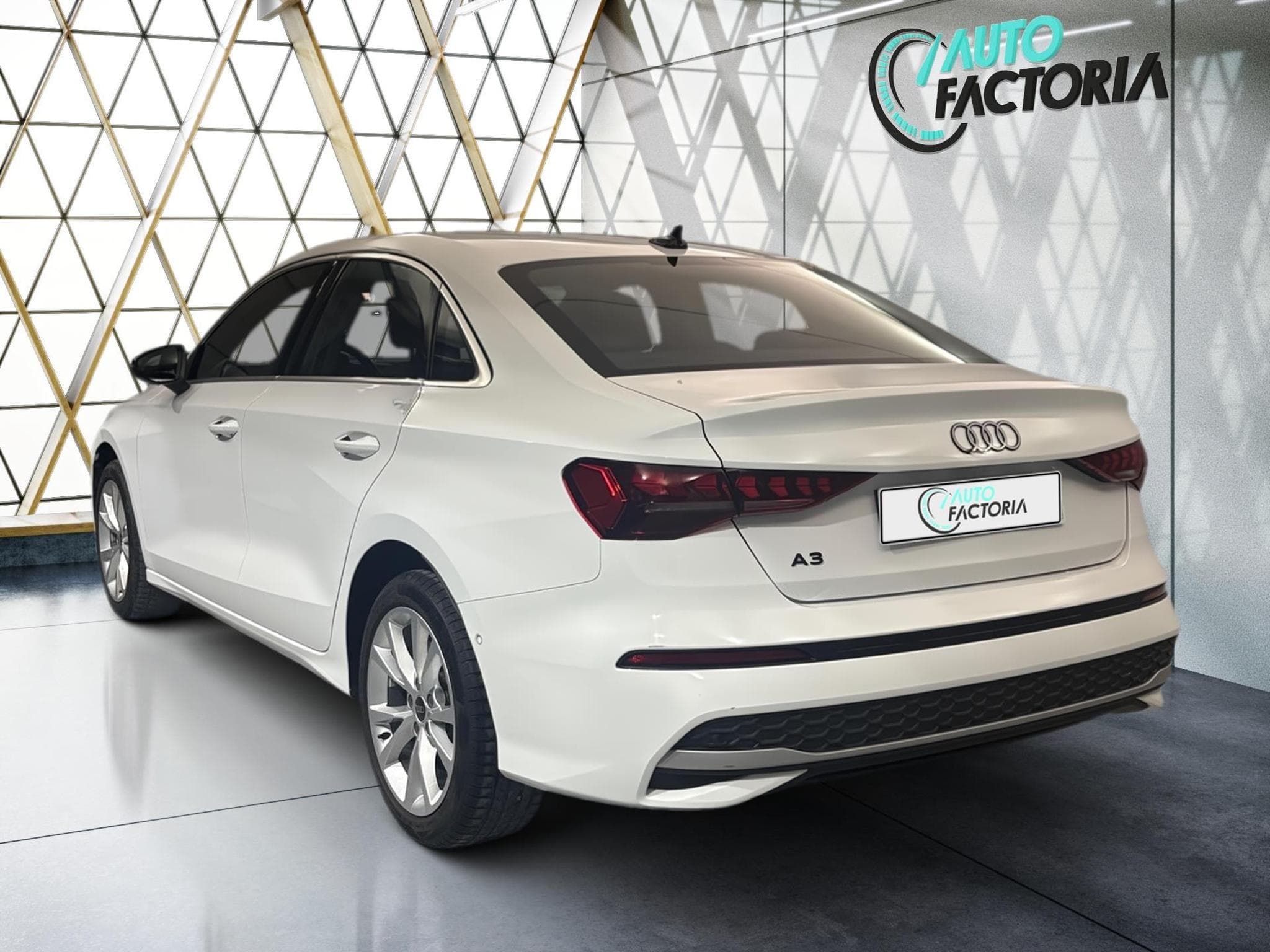 Audi A3 Berline -32% 30 TFSI 116 BVA +MIRRORLINK+RADARS (2024) - Photo 4