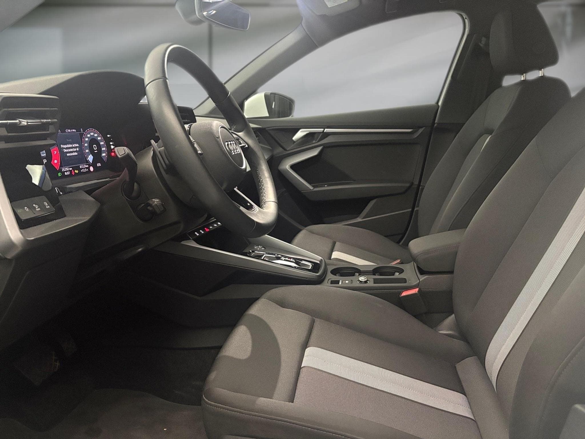 Audi A3 Berline -32% 30 TFSI 116 BVA +MIRRORLINK+RADARS (2024) - Photo 7