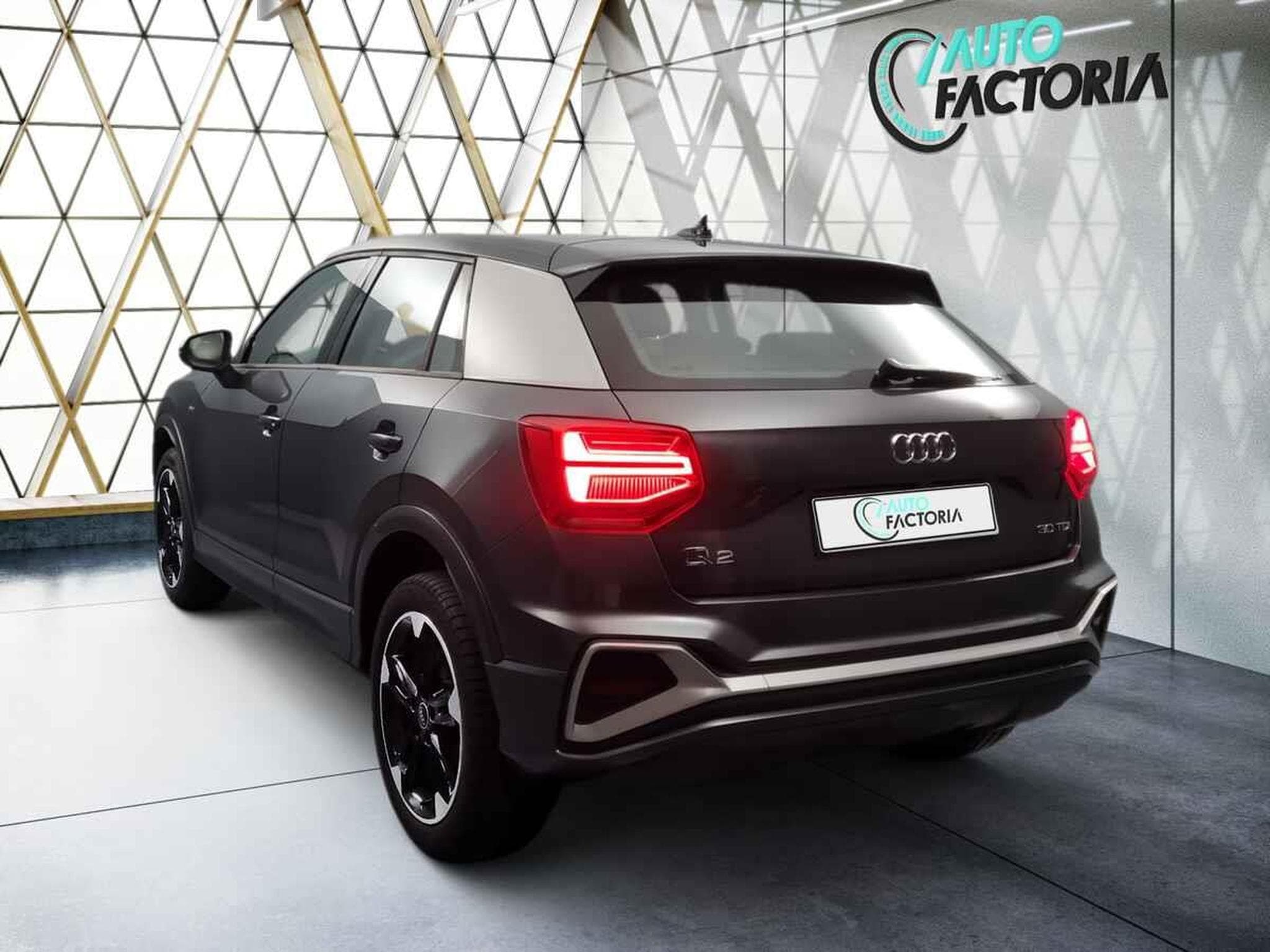 Audi Q2 -29% 30 TDI 116cv S-Line +GPS+CAM+LED+Options (2025) - Photo 4