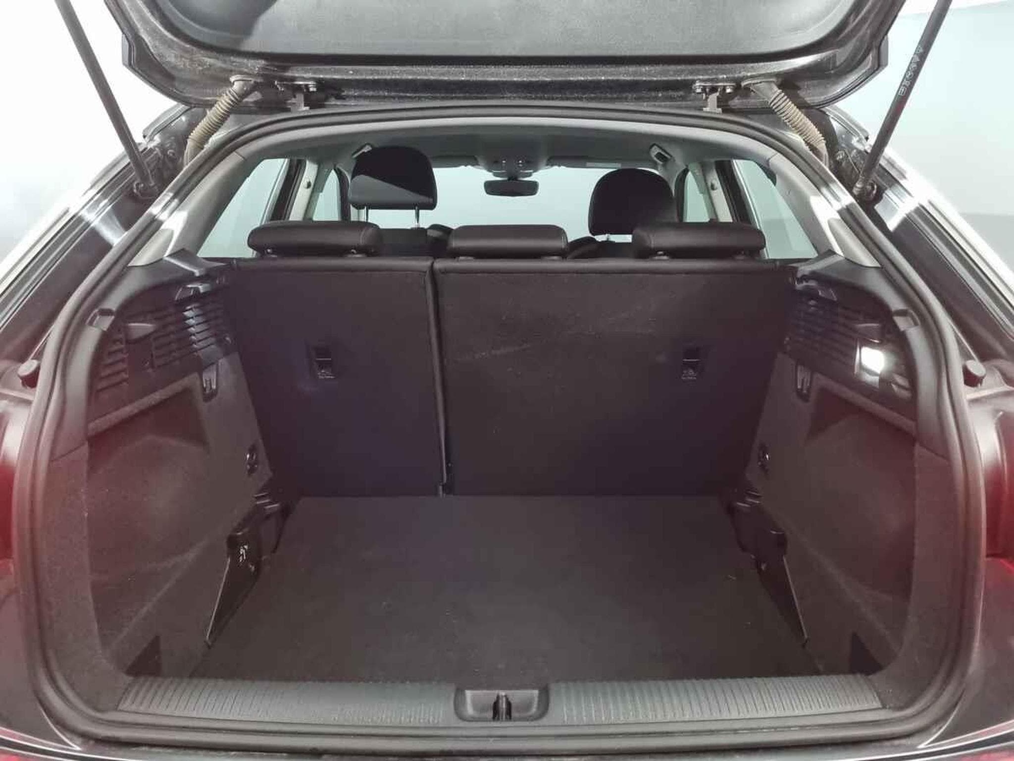 Audi Q2 -29% 30 TDI 116cv S-Line +GPS+CAM+LED+Options (2025) - Photo 5