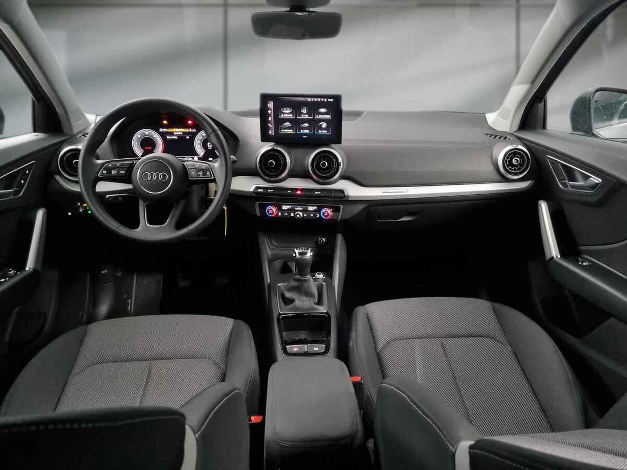 Audi Q2 -29% 30 TDI 116cv S-Line +GPS+CAM+LED+Options (2025) - Photo 6