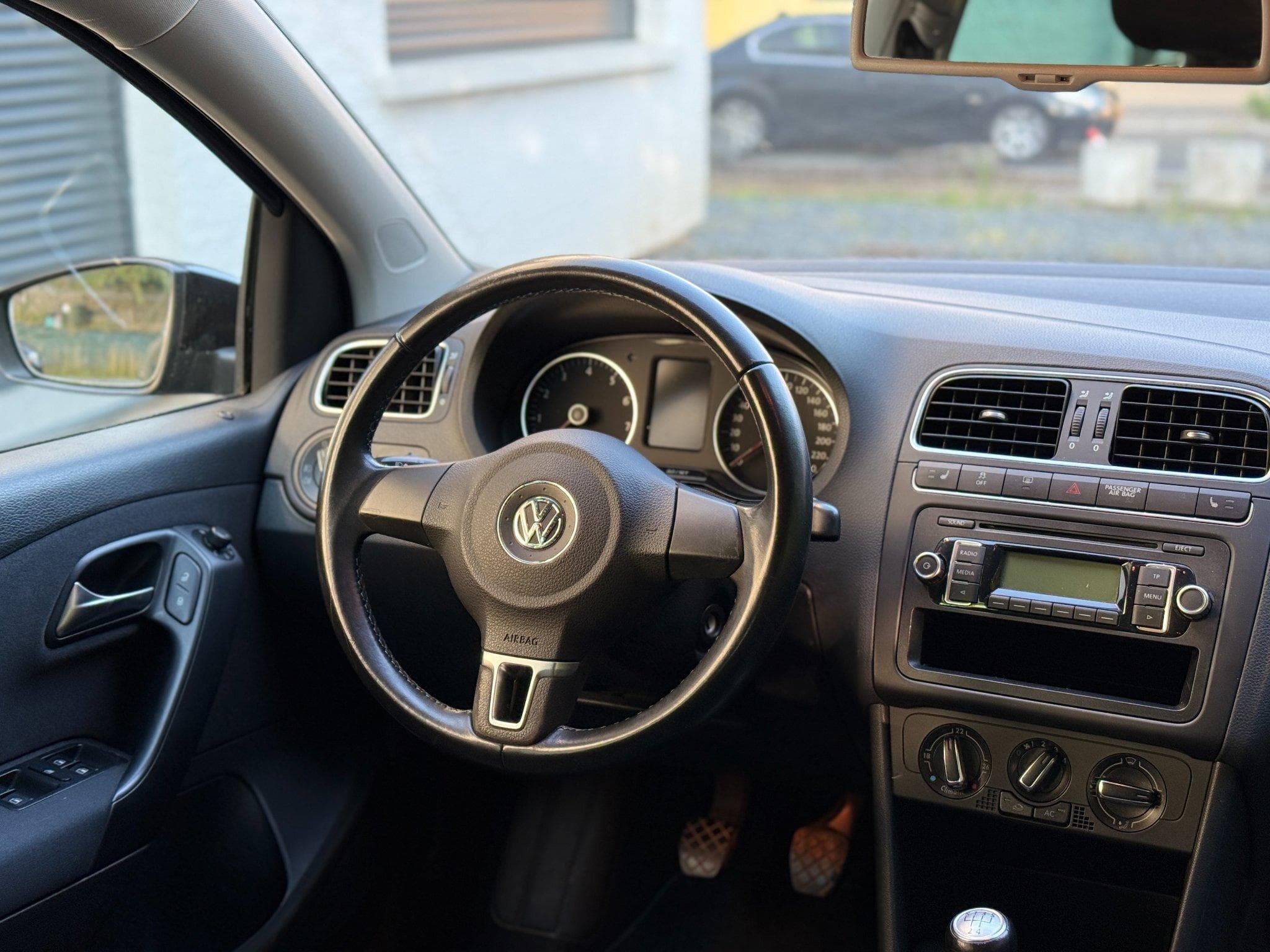 VW Polo 1.2 Team 70 (2010) - Photo 11