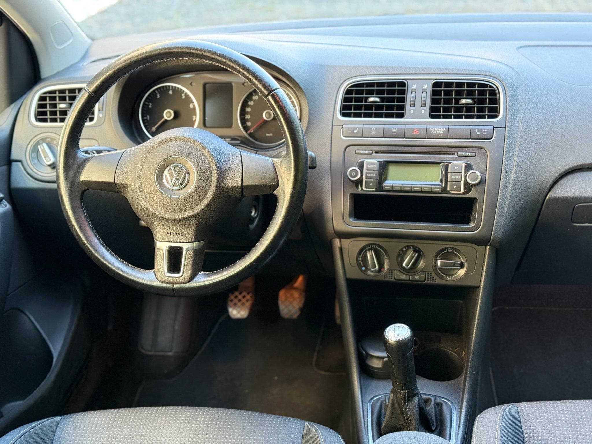 VW Polo 1.2 Team 70 (2010) - Photo 12
