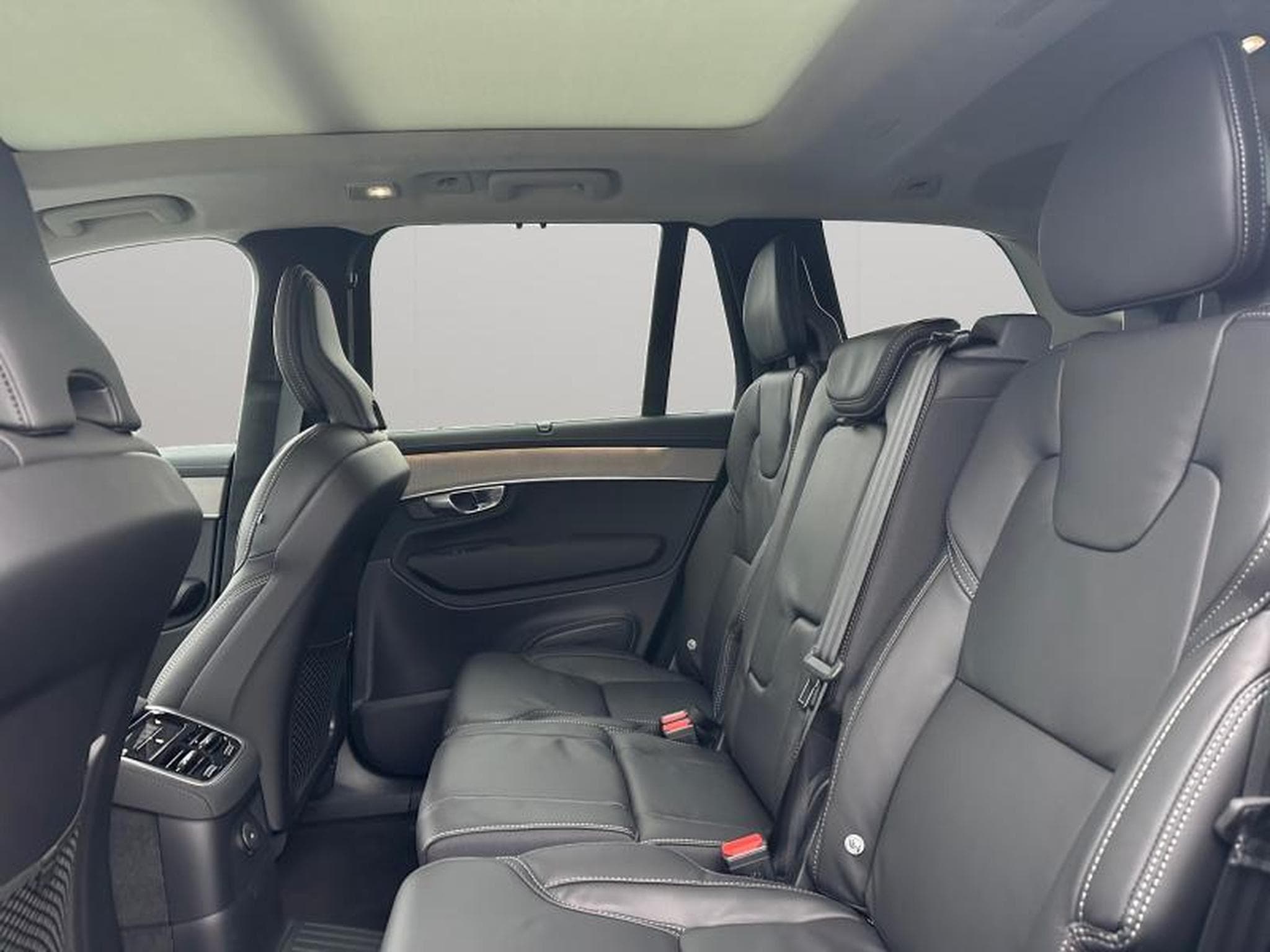 Volvo XC90 T8 Ultra Dark / Hybride (2025) - Foto 13