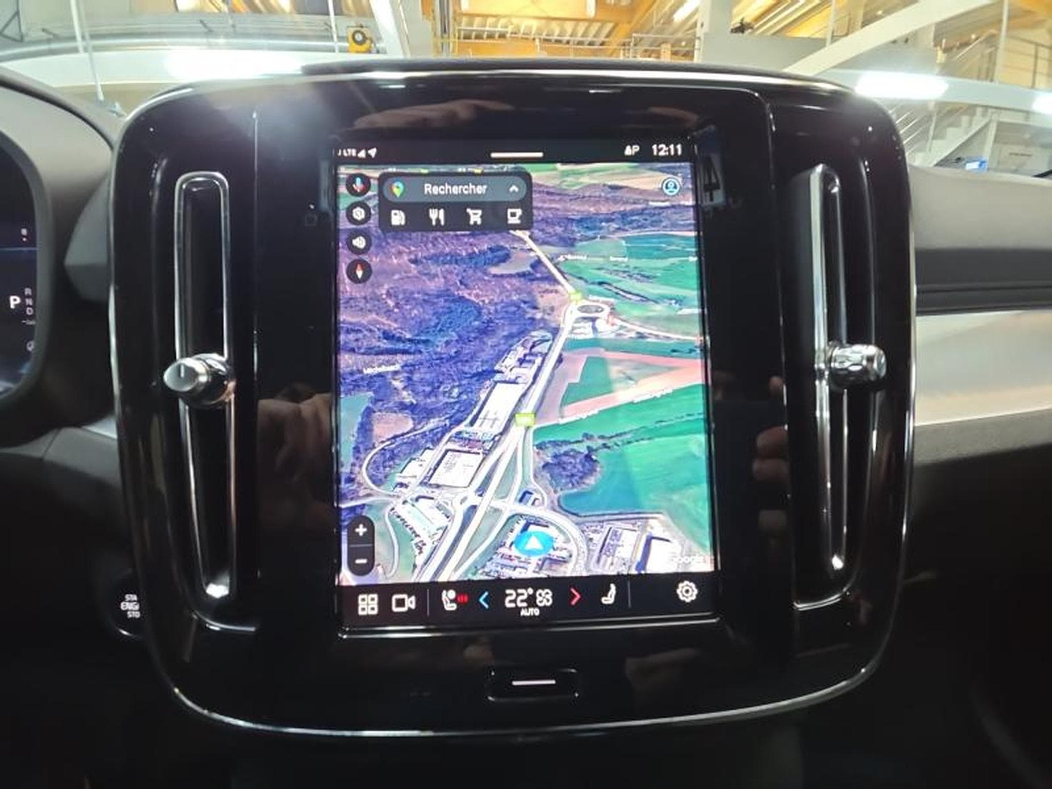 Volvo XC40 B3 Core / Essence (2024) - Photo 16