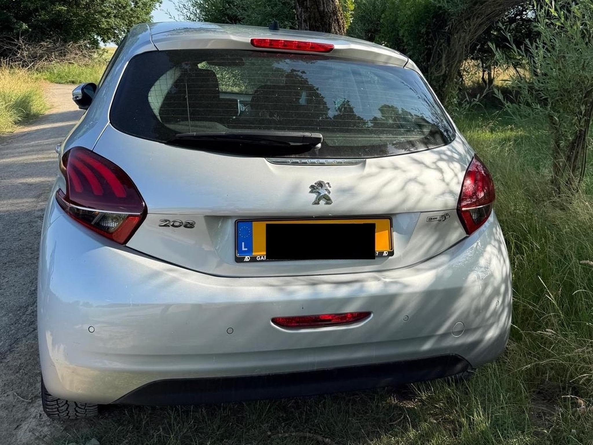 Peugeot 208 1.2 Signature (2018) - Photo 3
