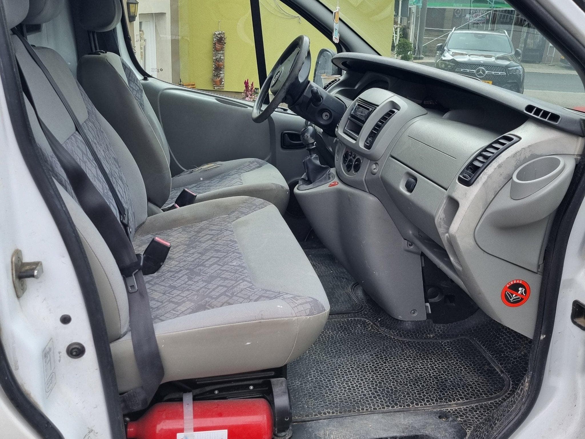 Opel Vivaro (2007) - Photo 2