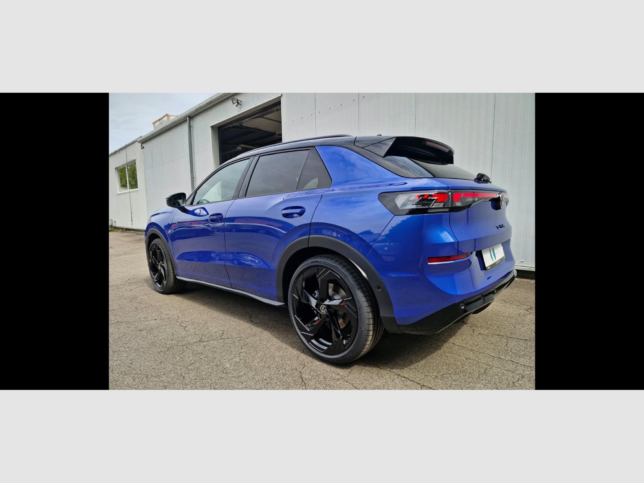 VW T-Roc R-Line Black Style (2026) - Photo 2