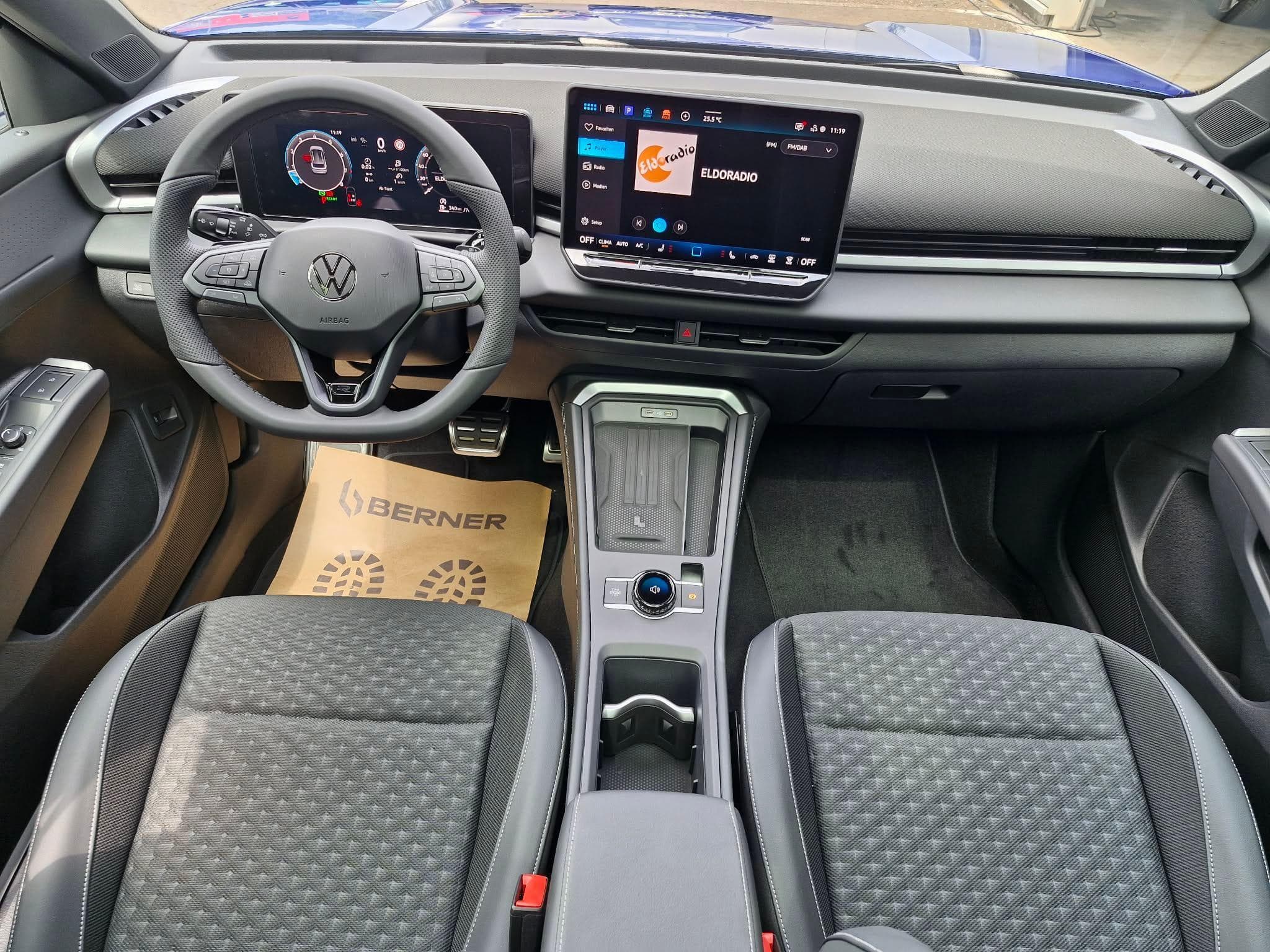 VW T-Roc R-Line Black Style (2026) - Photo 4