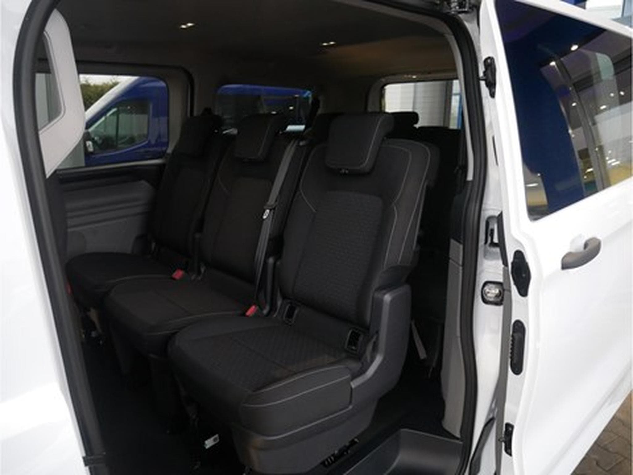 Ford Transit KOMBI 320L TREND 2.0TDCI A8 4WD LWB 170ch (L2/H1) (1970) - Foto 5