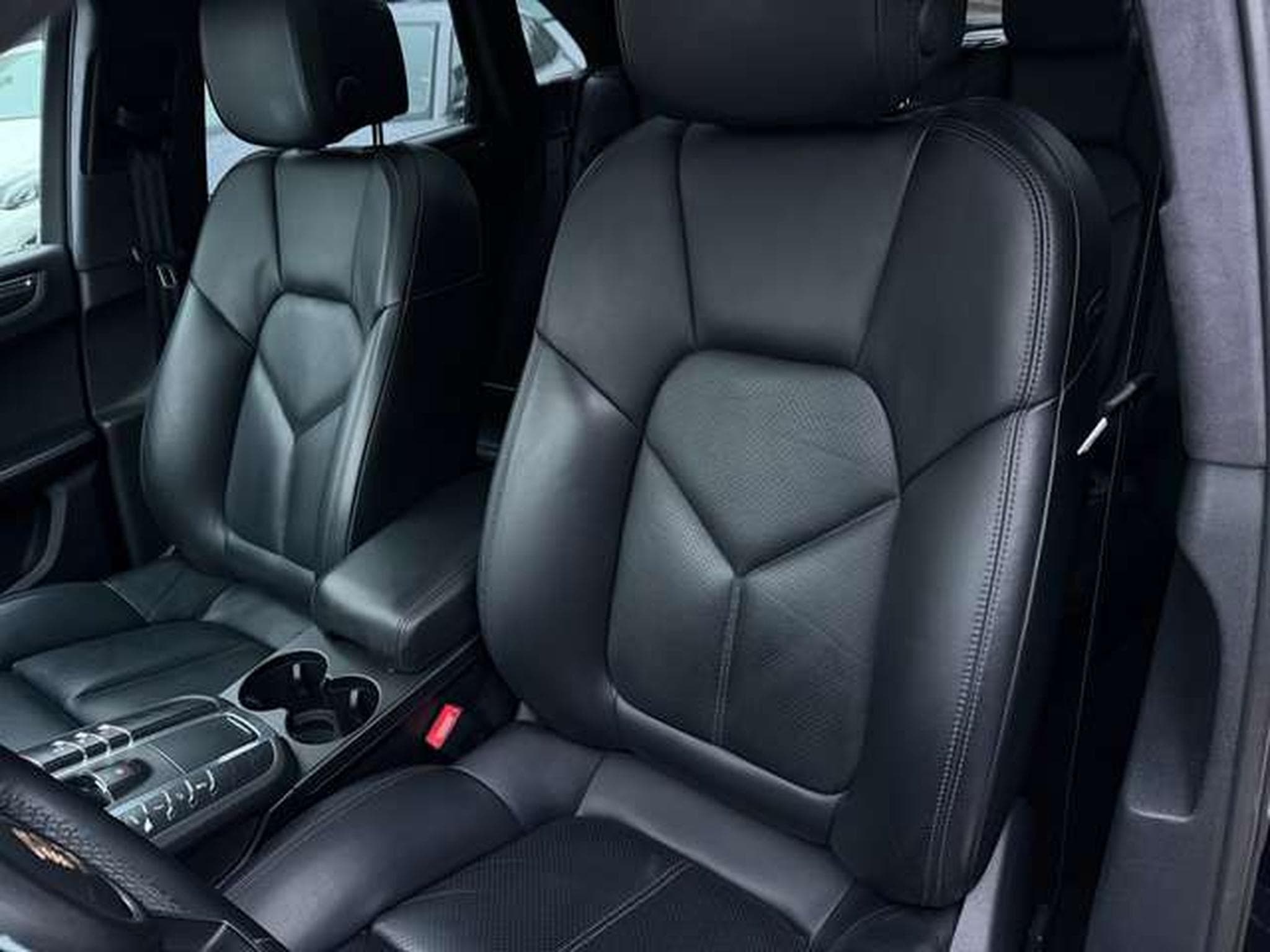 Porsche Macan 3.0 V6 400 TURBO (2014) - Foto 14