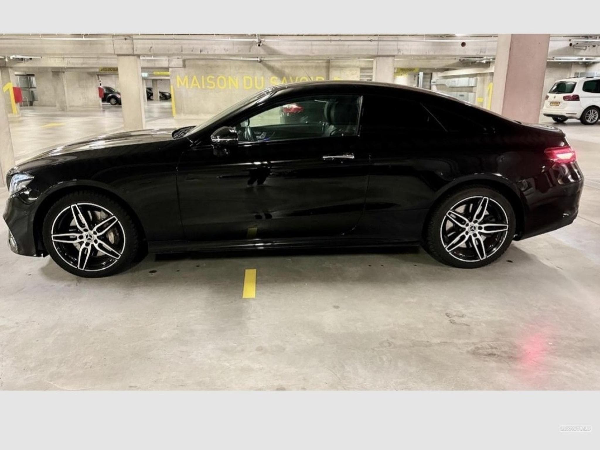 Mercedes E 450 M.CLASSE E COUPE 450 367CH AMG LINE 4MAT (2019) - Foto 3