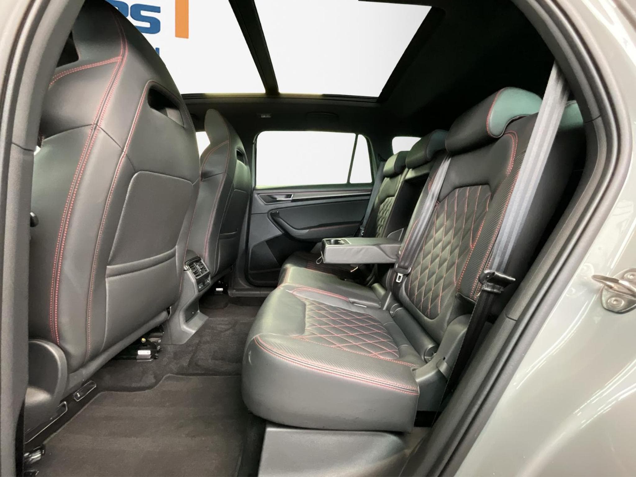 Skoda Kodiaq RS+DSG+4x4+Pano+AHK+Stand-H. (2023) - Photo 16