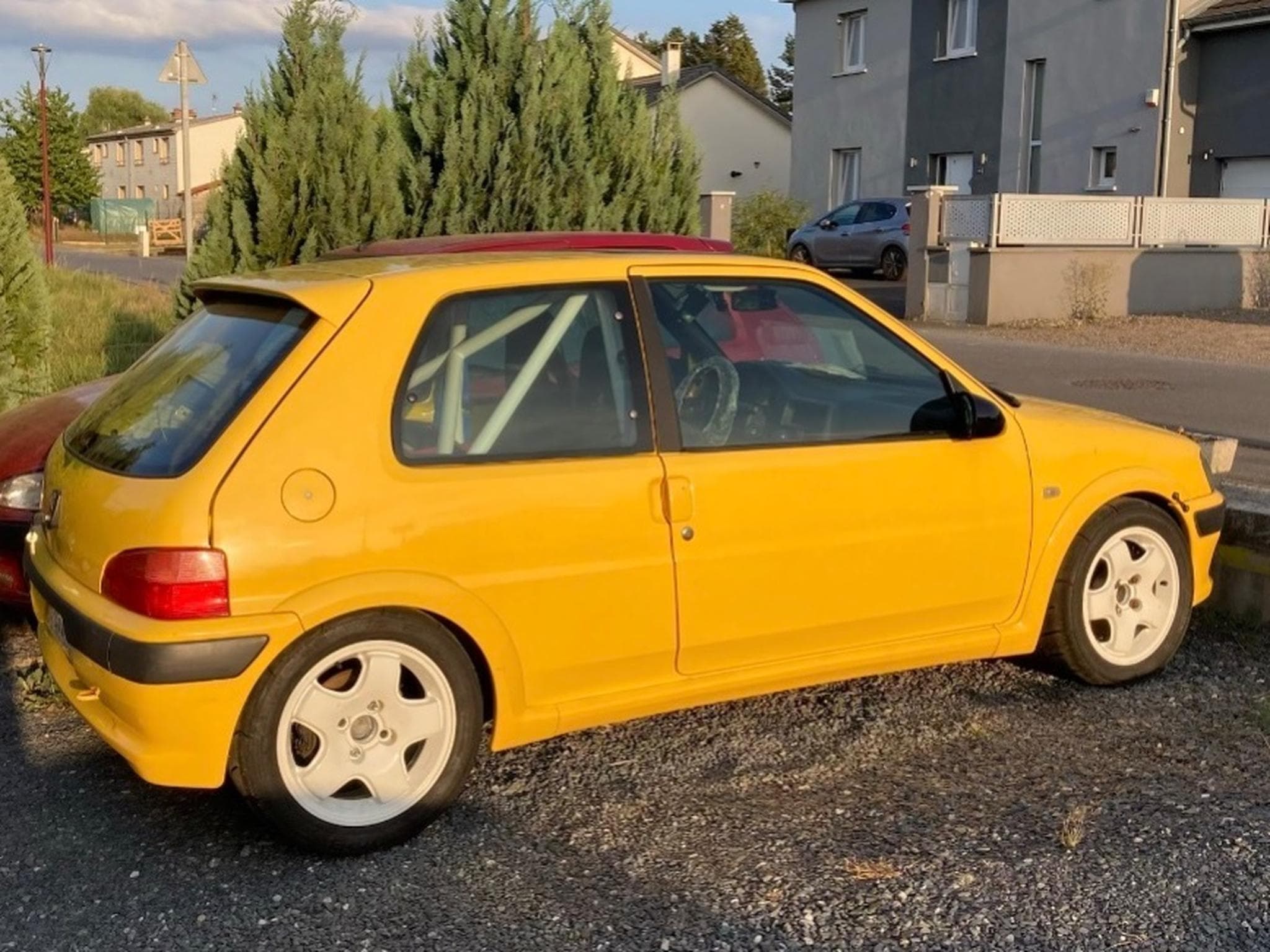 Peugeot 106 mod. enfant terrible, projet à terminer (2001) - Photo 2