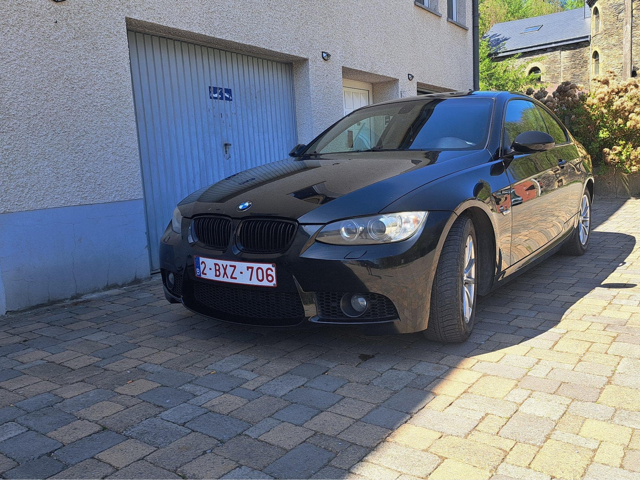 BMW 320 Coupé (2009) - Photo 1