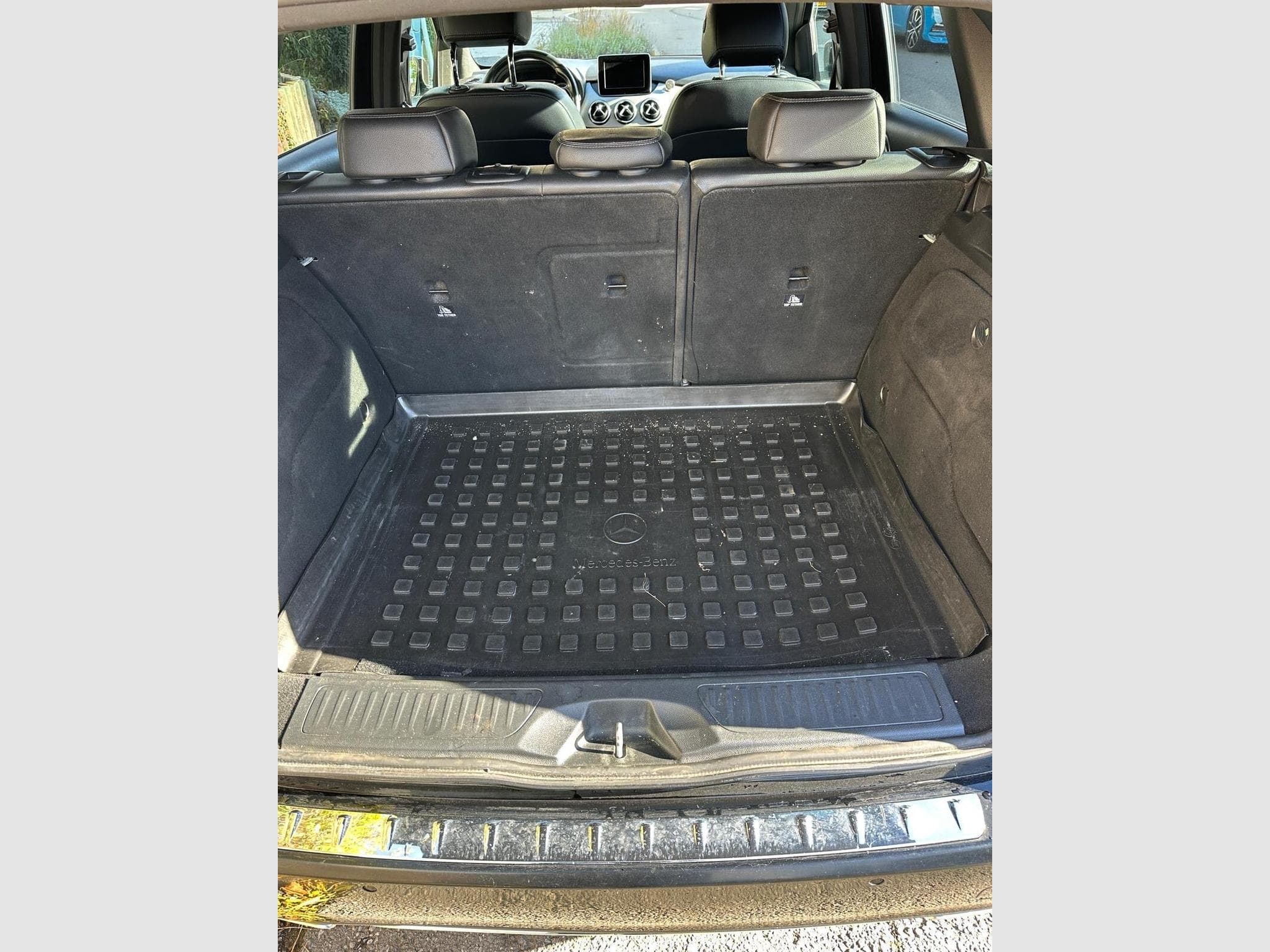 Mercedes B 180 Business Led (2017) - Photo 8