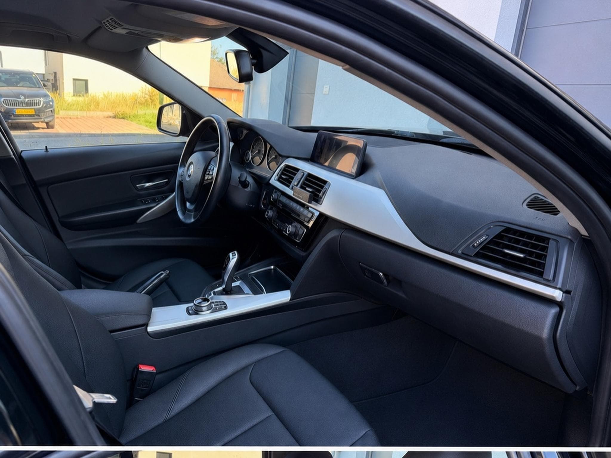 BMW 330 iPerfomance Lounge Plus (2018) - Photo 3