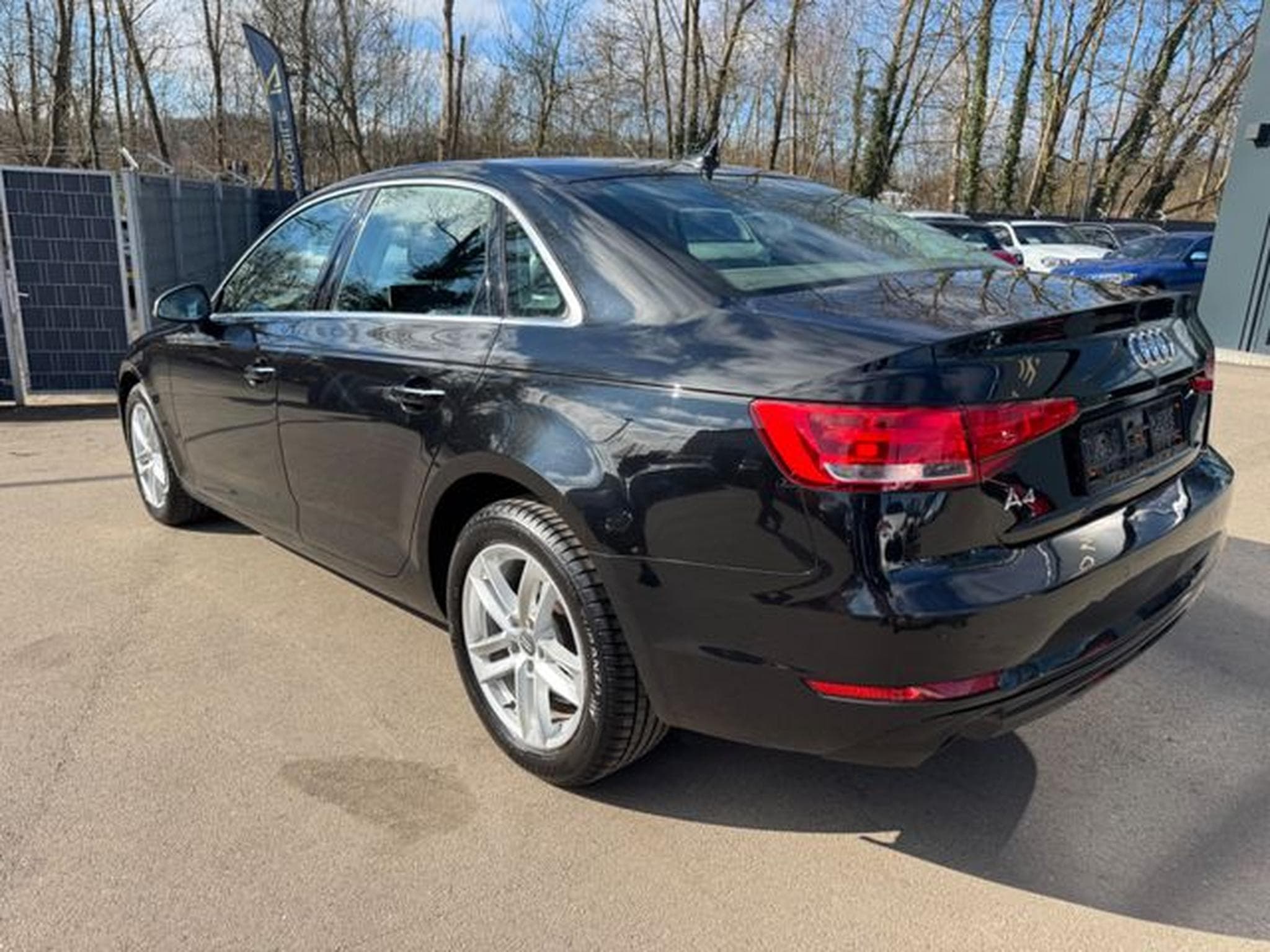 Audi A4 A4 LIM. DESIGN 2.0 TDI*NAVI*PDC*XENON*EURO6* (2016) - Photo 8