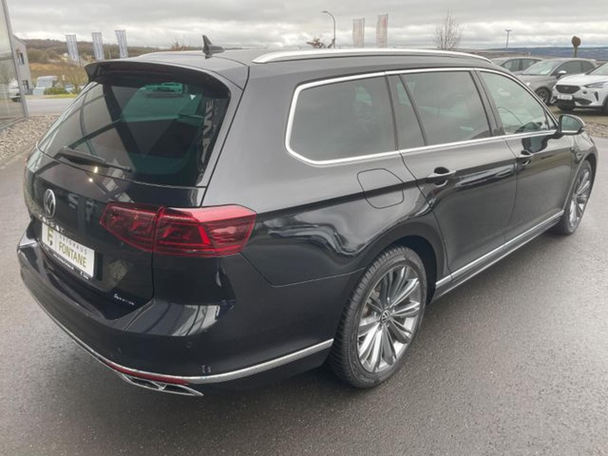 VW Passat Passat 2,0TDi Variant R-Line 4x4 Standhz AHK (2022) - Foto 5