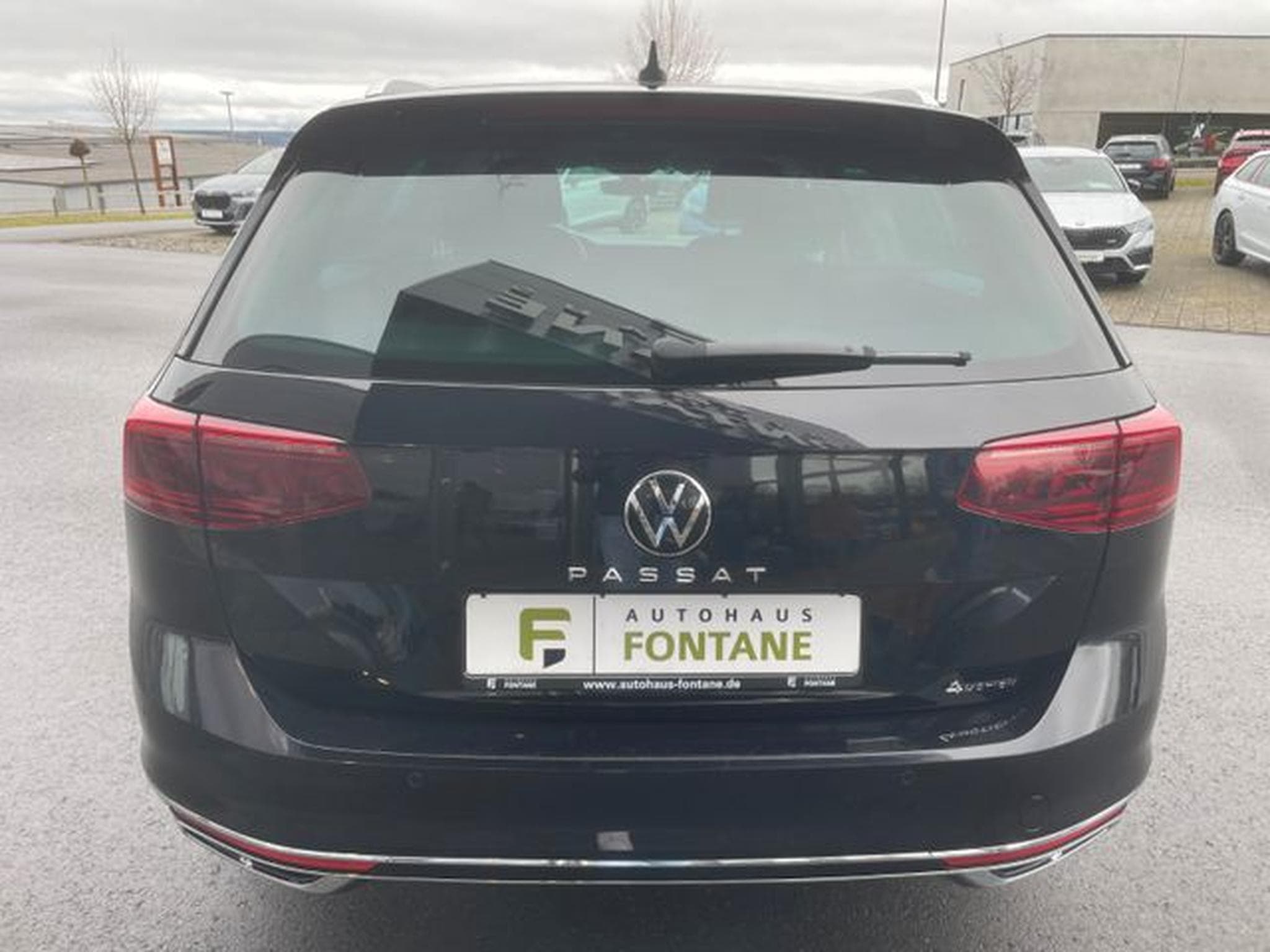 VW Passat Passat 2,0TDi Variant R-Line 4x4 Standhz AHK (2022) - Foto 6