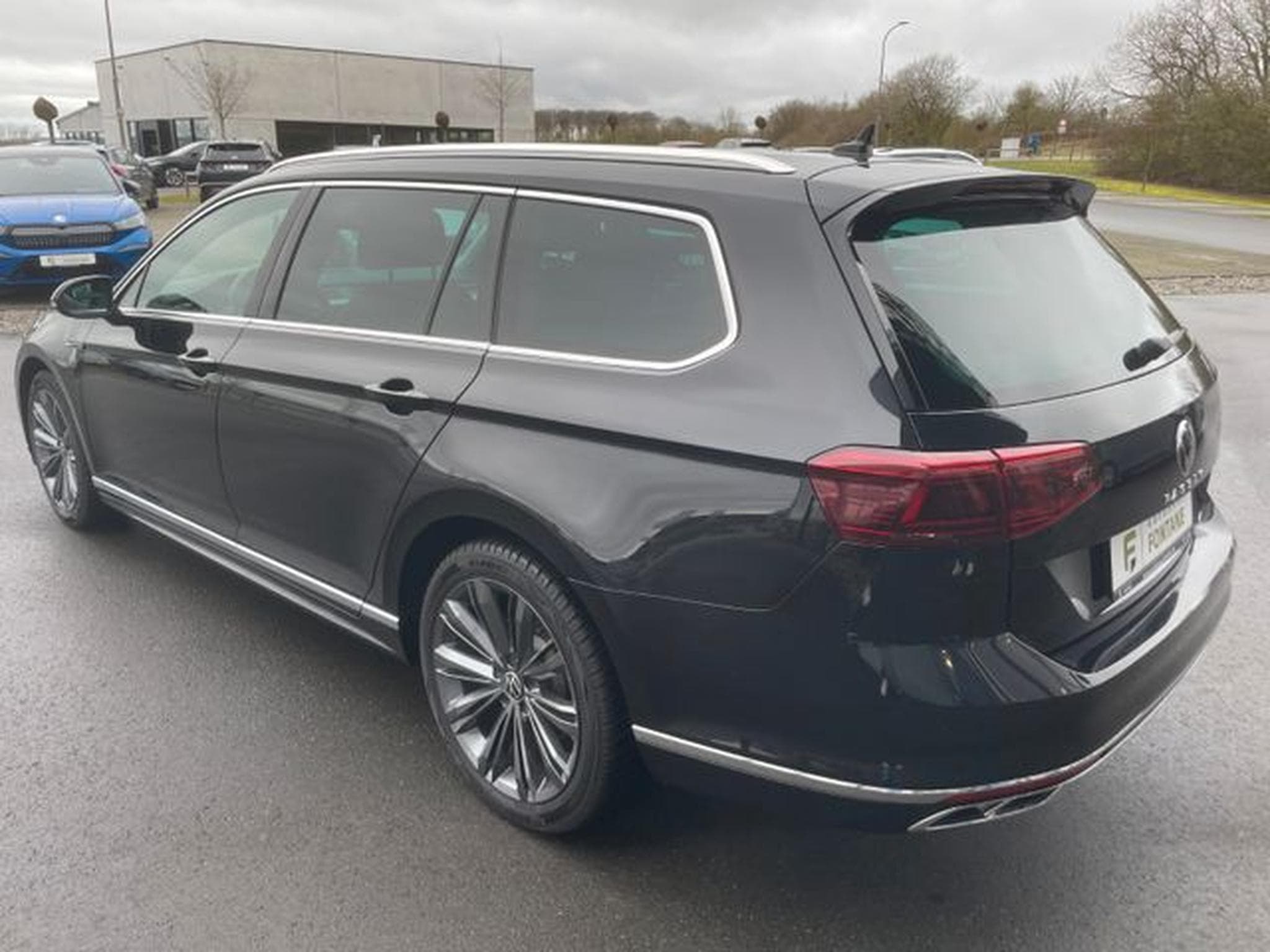 VW Passat Passat 2,0TDi Variant R-Line 4x4 Standhz AHK (2022) - Foto 7