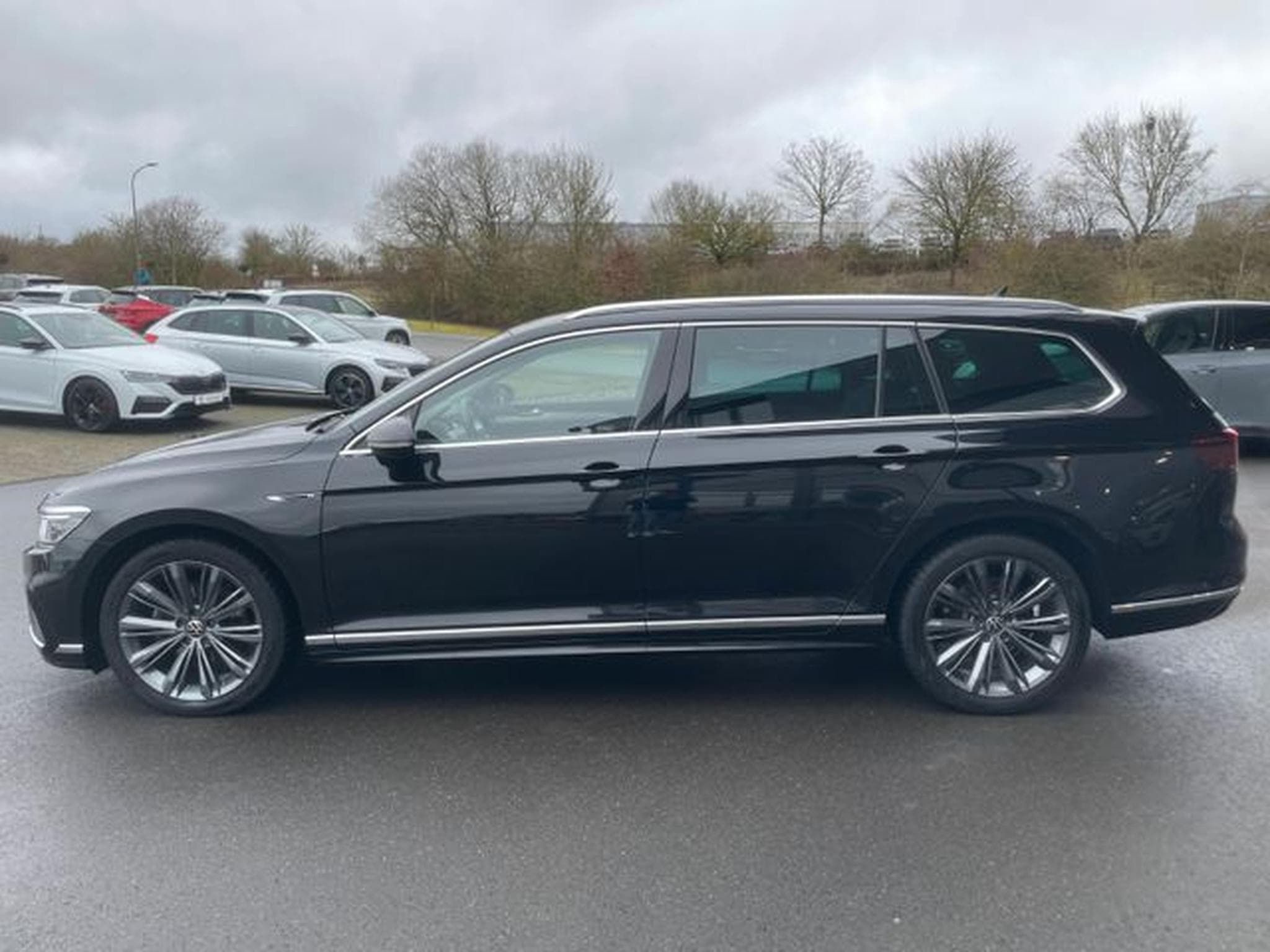 VW Passat Passat 2,0TDi Variant R-Line 4x4 Standhz AHK (2022) - Foto 8