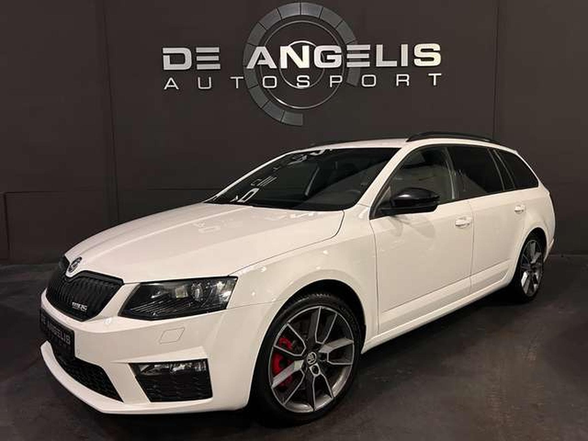 Skoda Octavia 2.0 TSI 220 RS (2014) - Photo 1