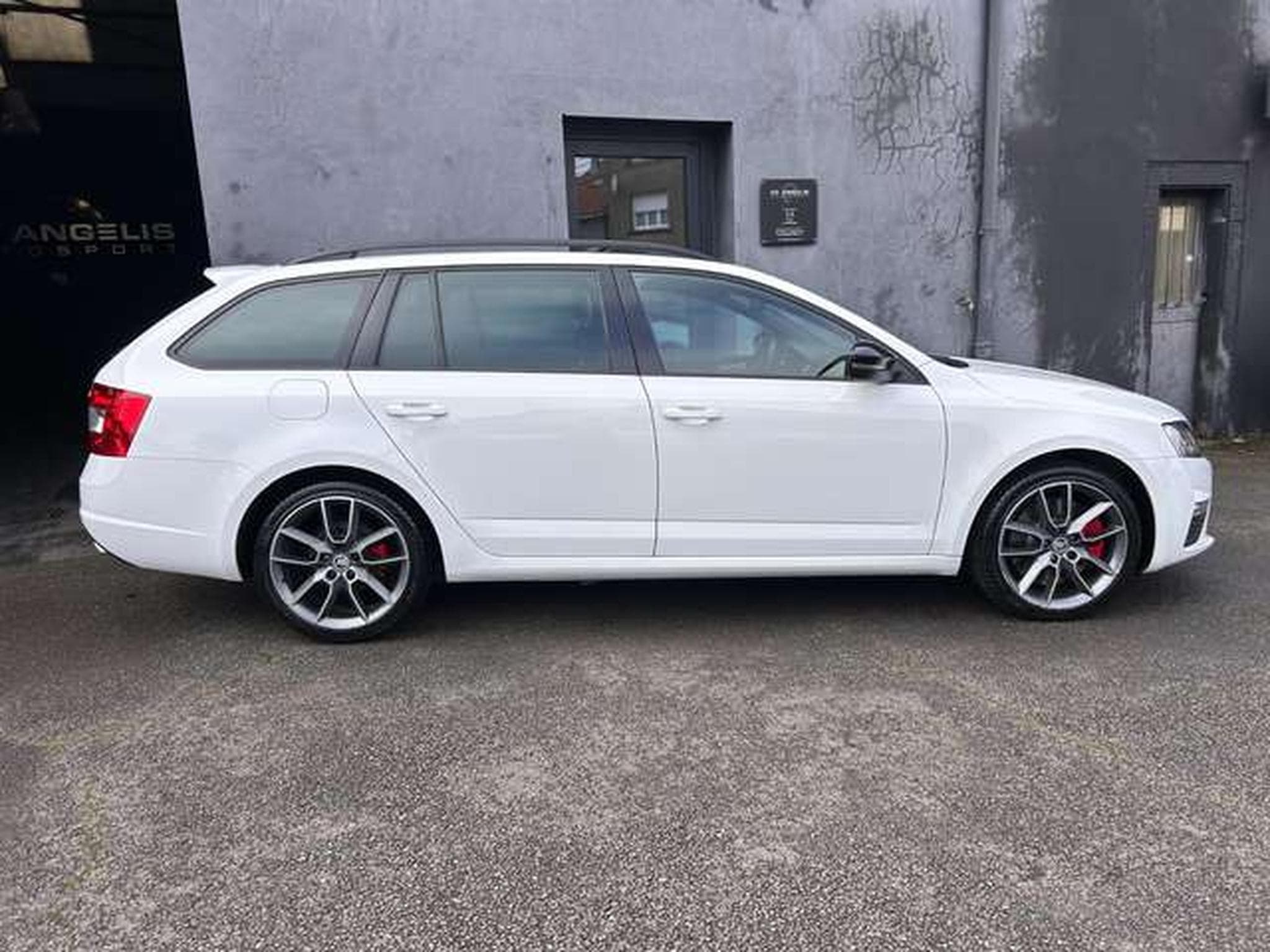 Skoda Octavia 2.0 TSI 220 RS (2014) - Photo 10