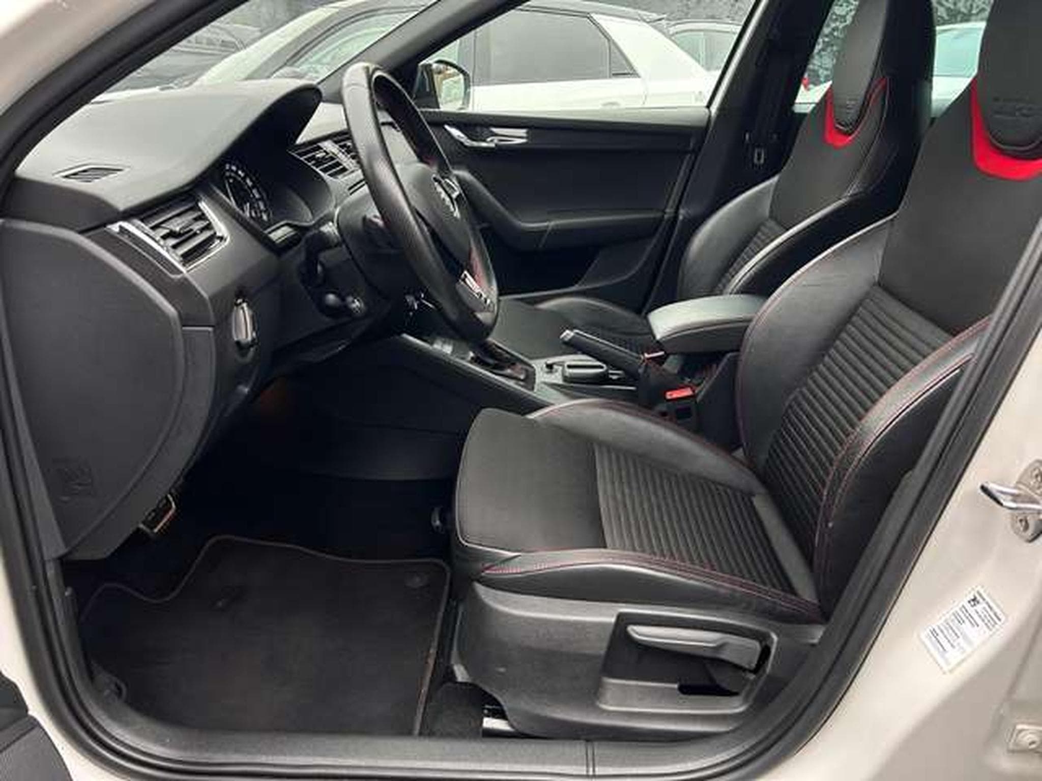 Skoda Octavia 2.0 TSI 220 RS (2014) - Photo 13