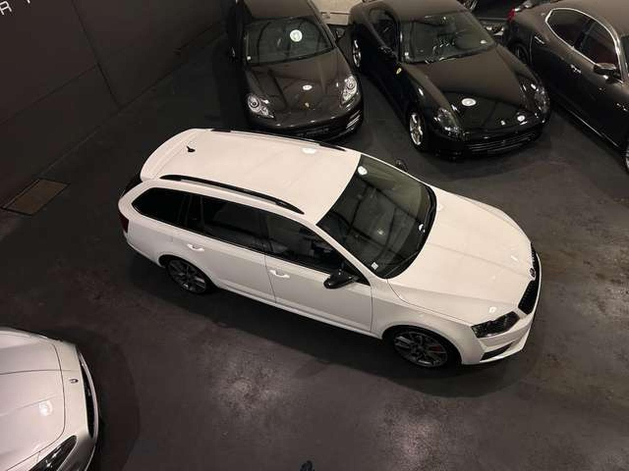 Skoda Octavia 2.0 TSI 220 RS (2014) - Photo 2